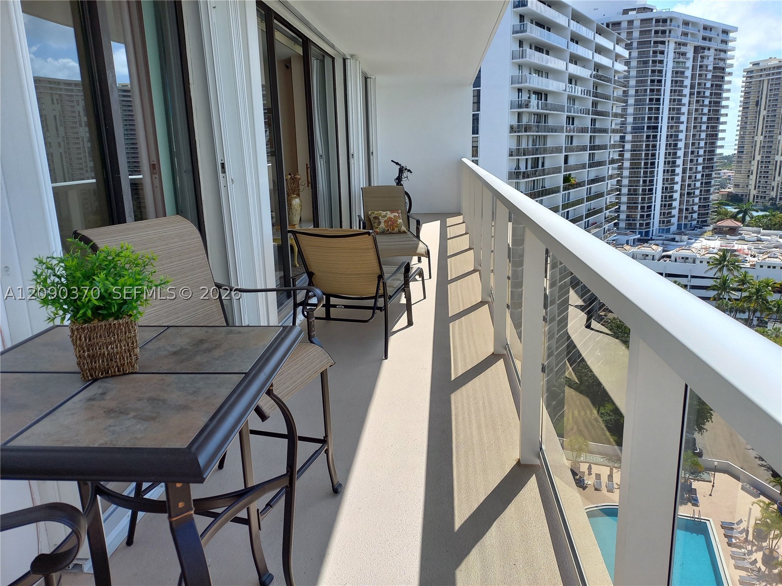 3701 N Country Club Dr #1706, Aventura FL 33180