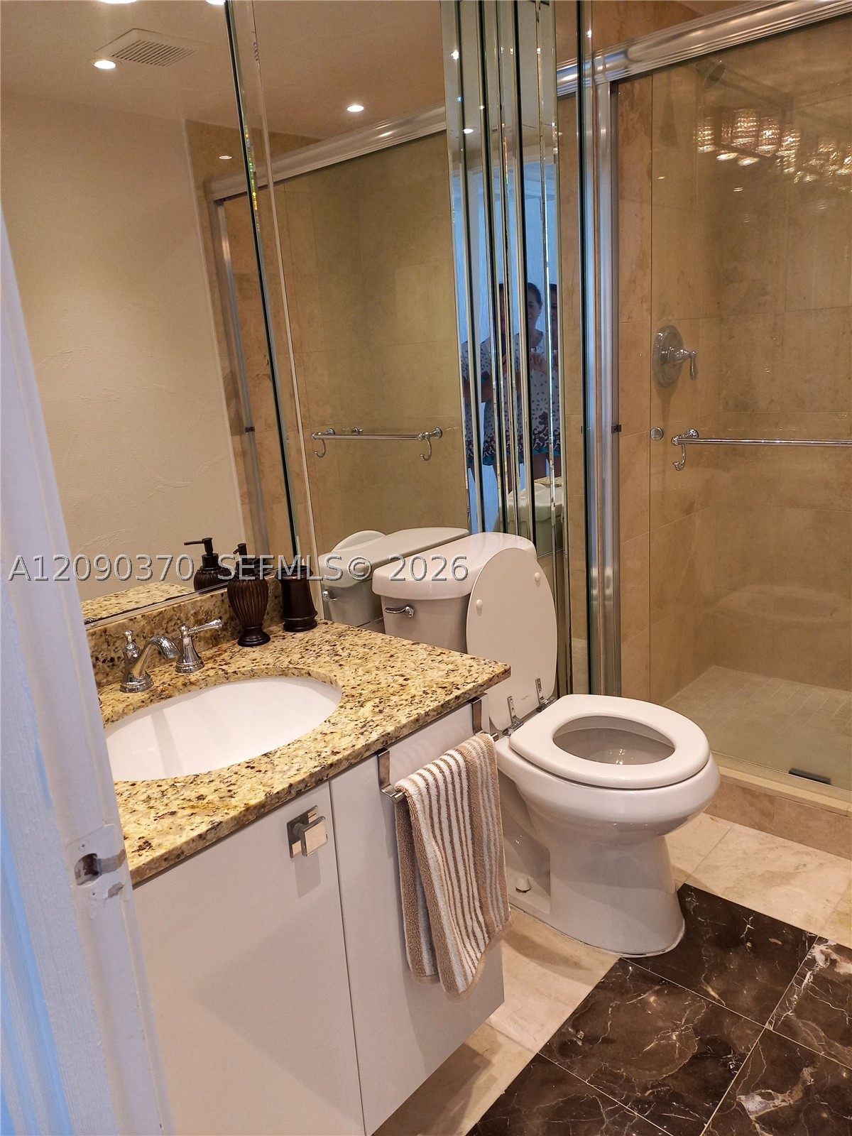 3701 N Country Club Dr #1706, Aventura FL 33180