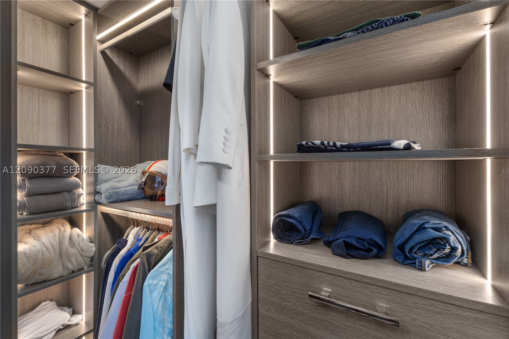 1800 Sunset Harbour Dr #2105, Miami Beach FL 33139