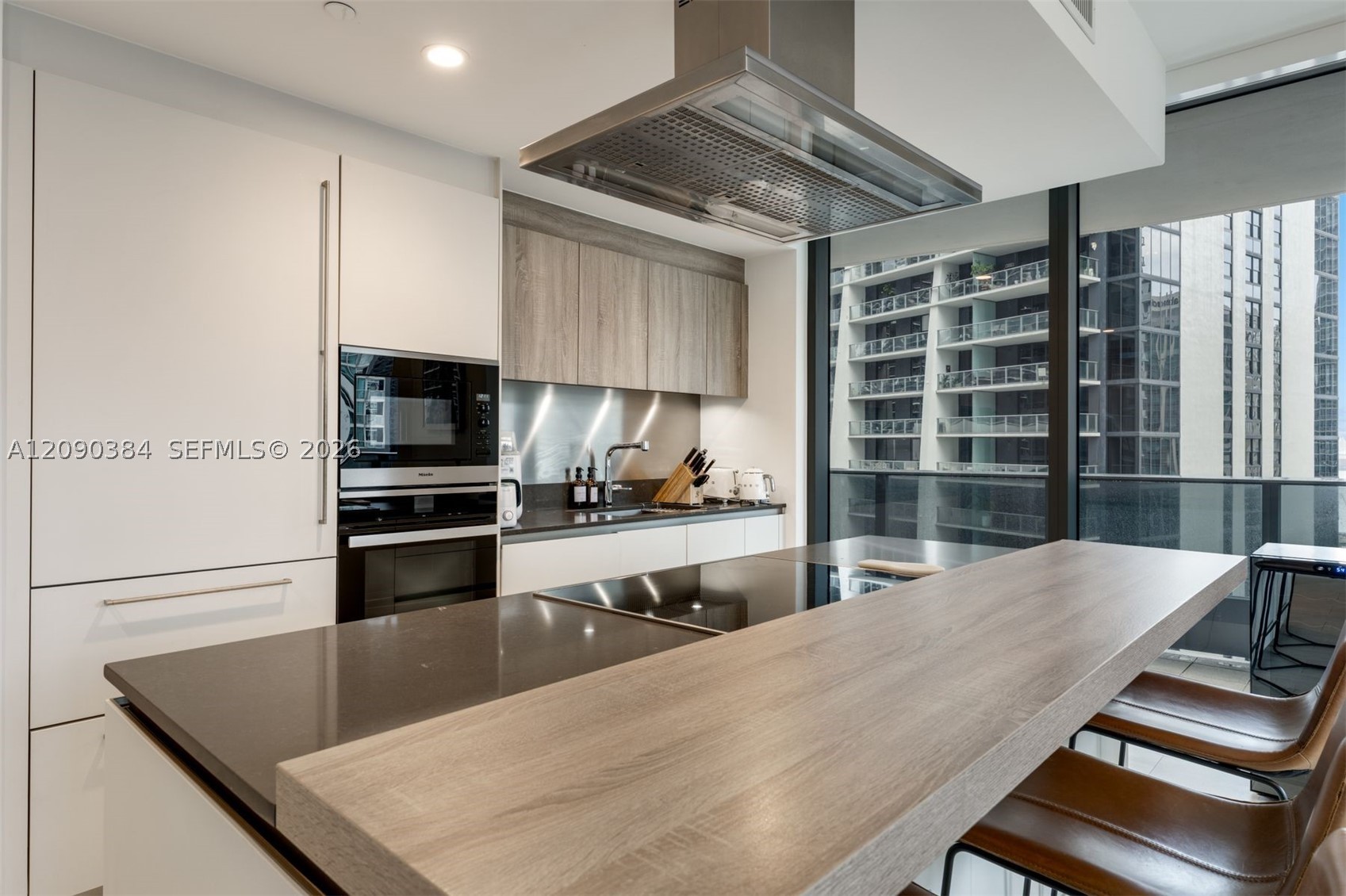1000 Brickell Plz #2401, Miami FL 33131