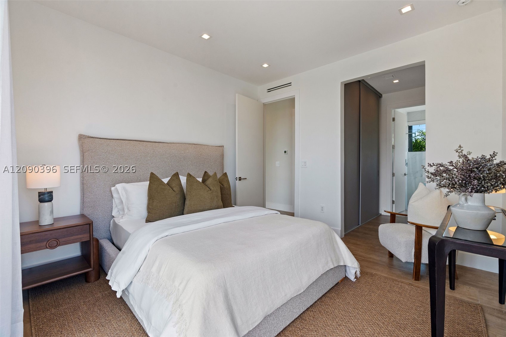 5701 N Bay Rd, Miami Beach FL 33140