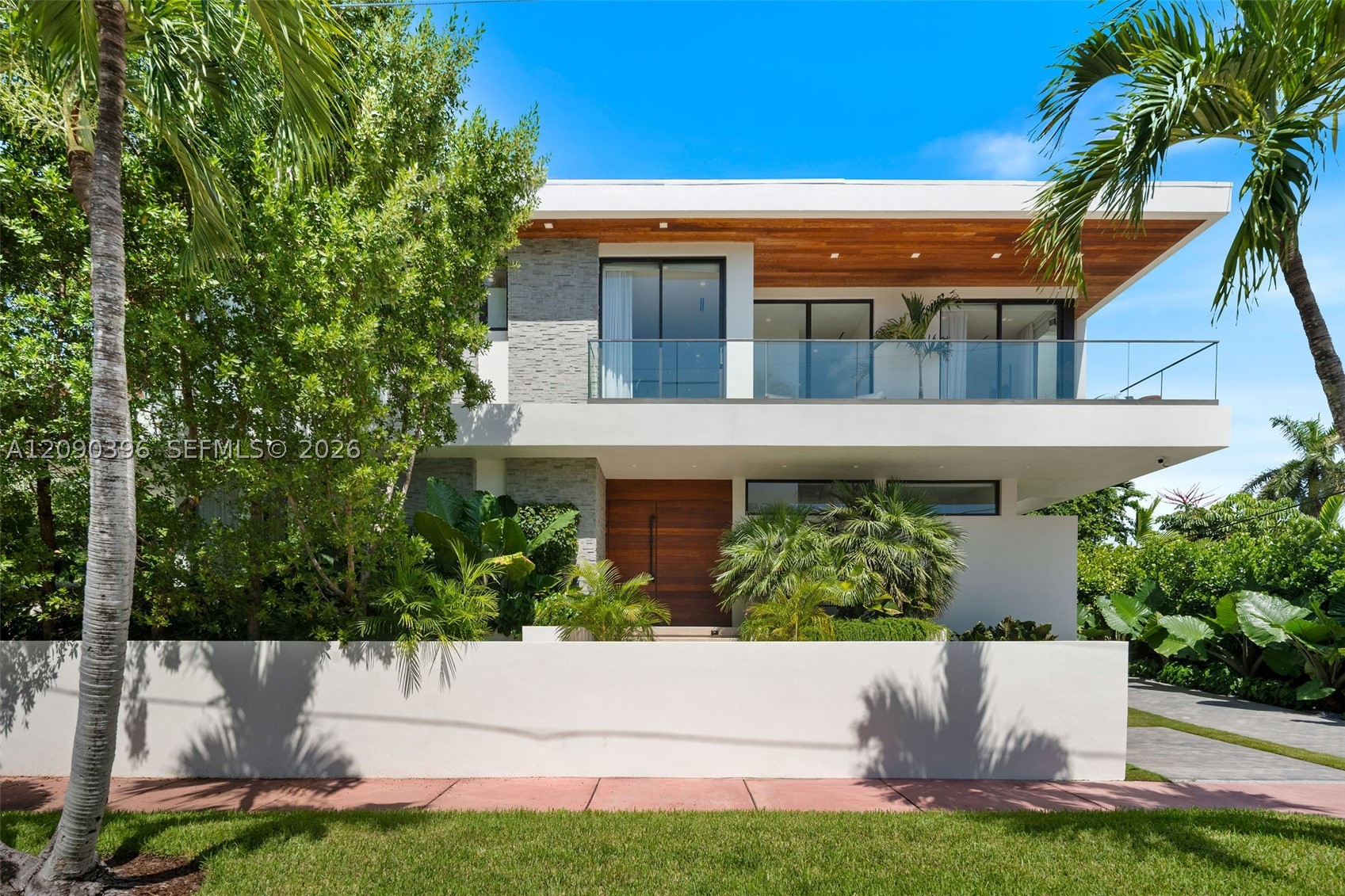 5701 N Bay Rd, Miami Beach FL 33140