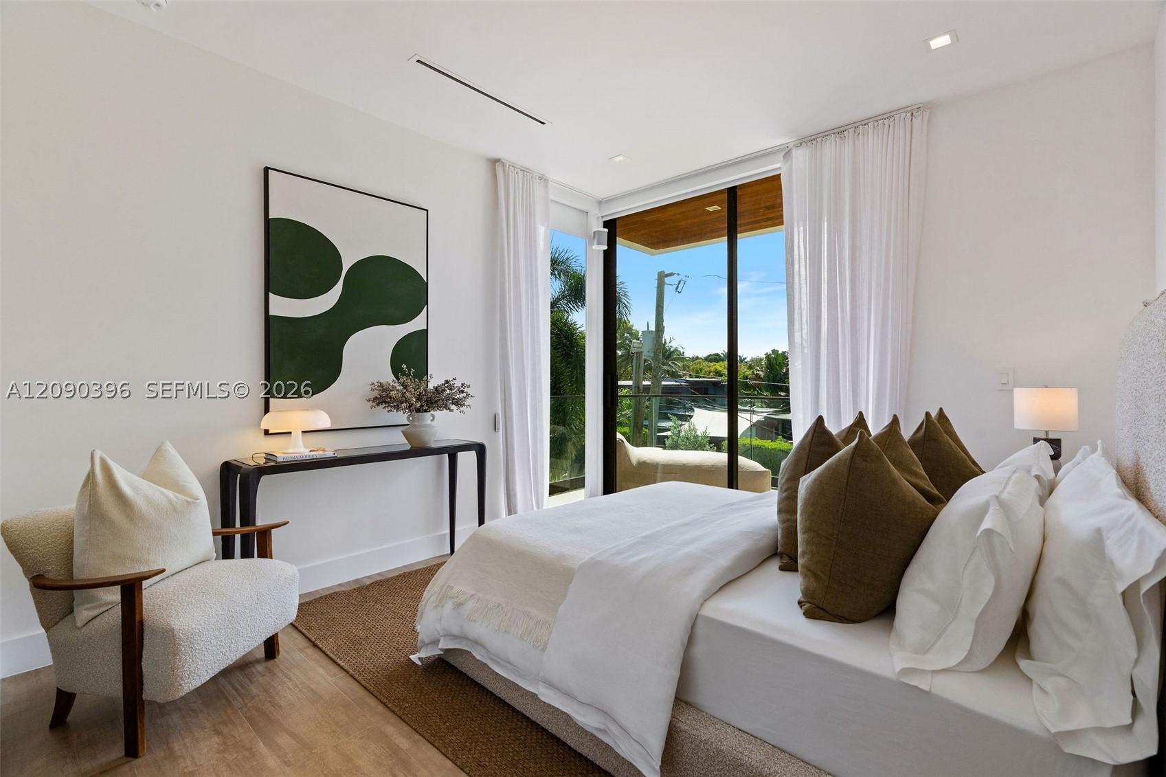 5701 N Bay Rd, Miami Beach FL 33140