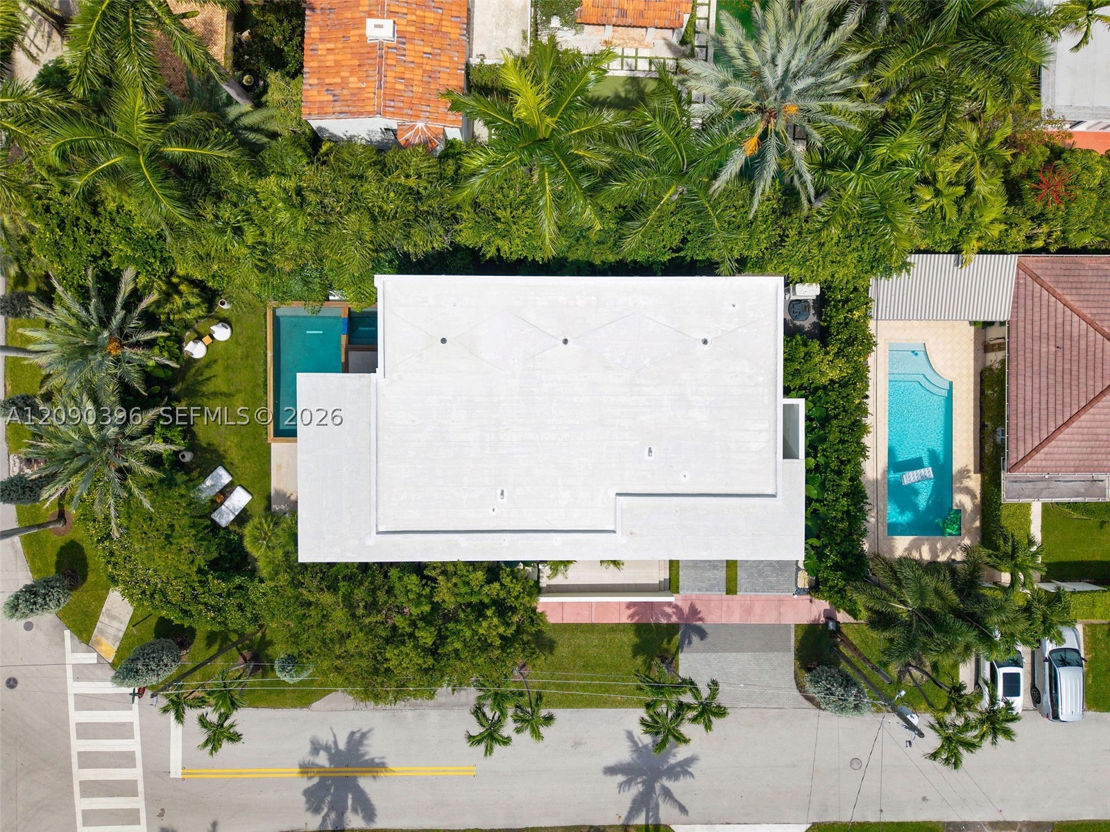 5701 N Bay Rd, Miami Beach FL 33140