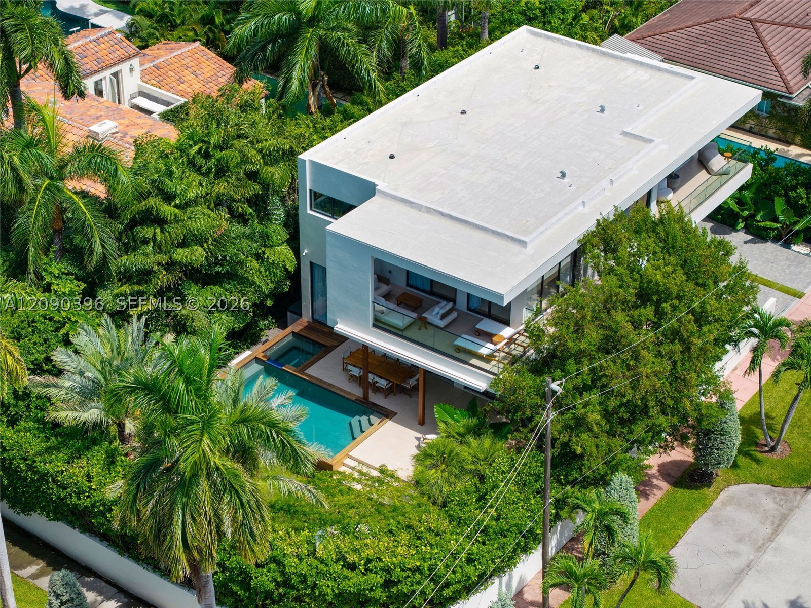 5701 N Bay Rd, Miami Beach FL 33140