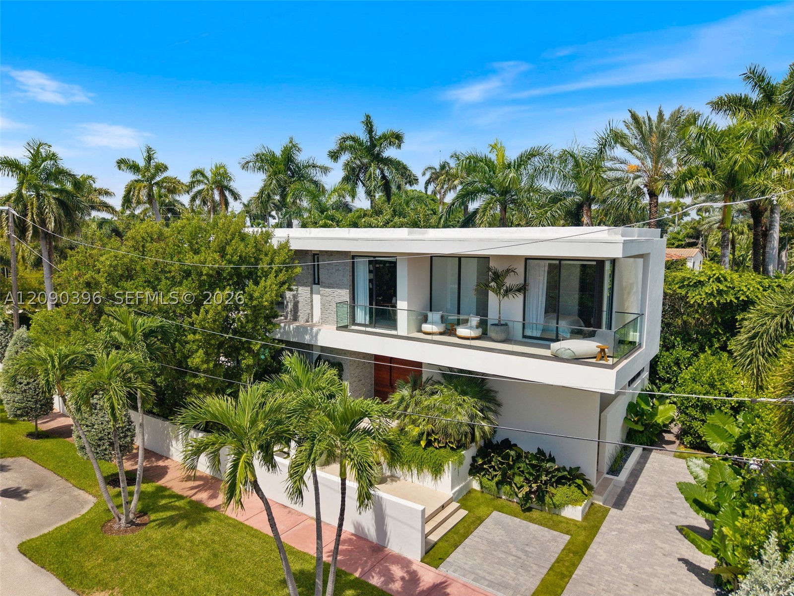 5701 N Bay Rd, Miami Beach FL 33140
