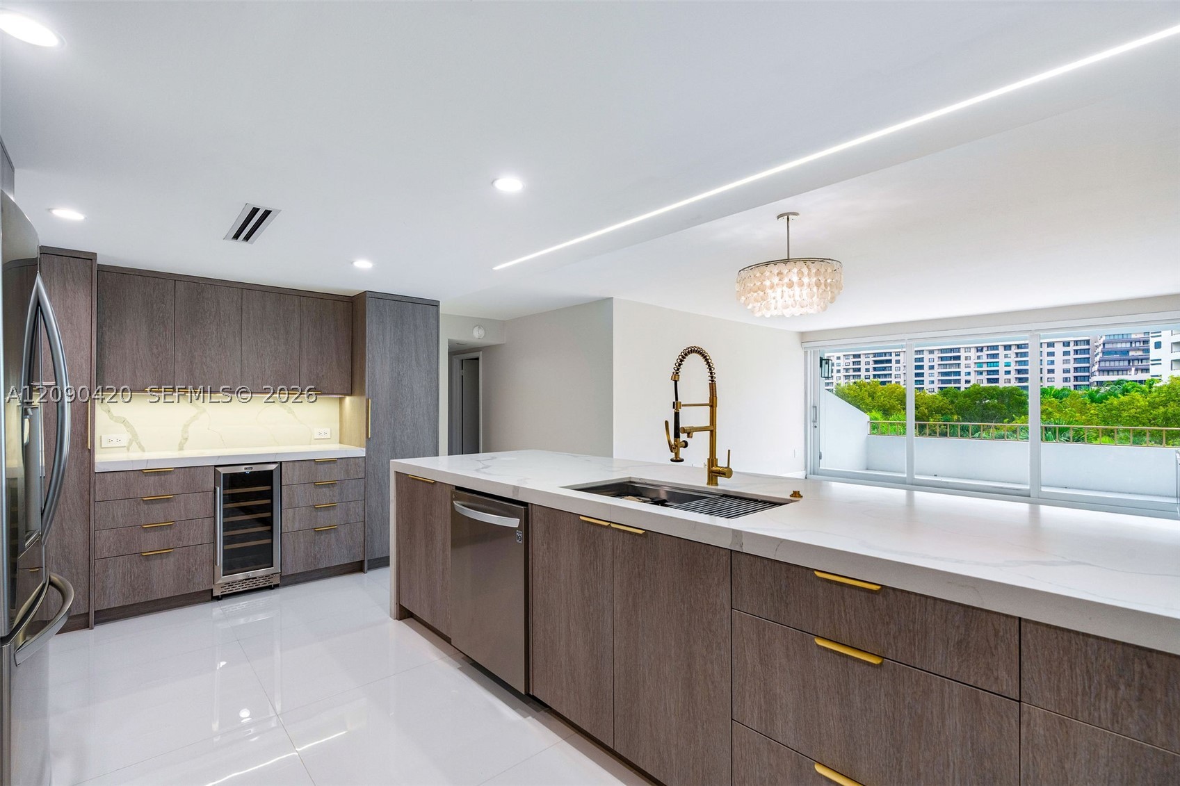 155 Ocean Lane Dr #413, Key Biscayne FL 33149