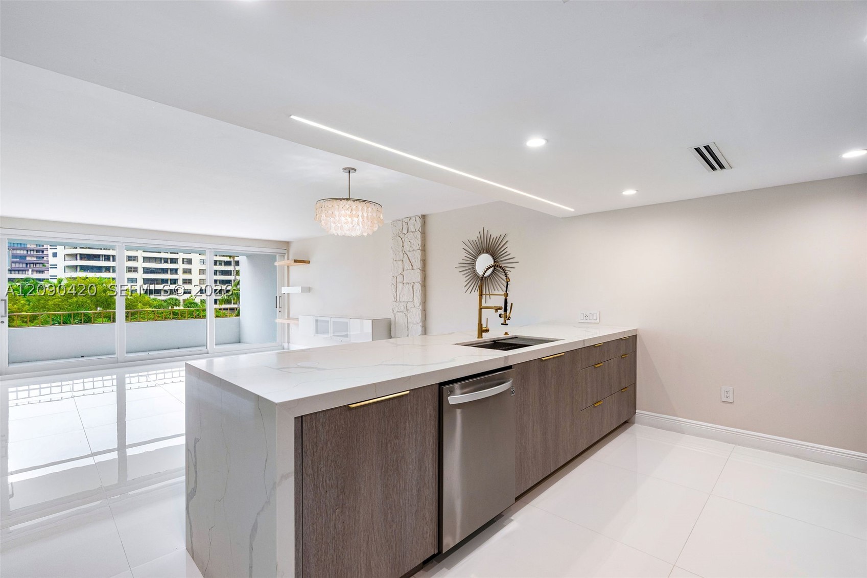 155 Ocean Lane Dr #413, Key Biscayne FL 33149