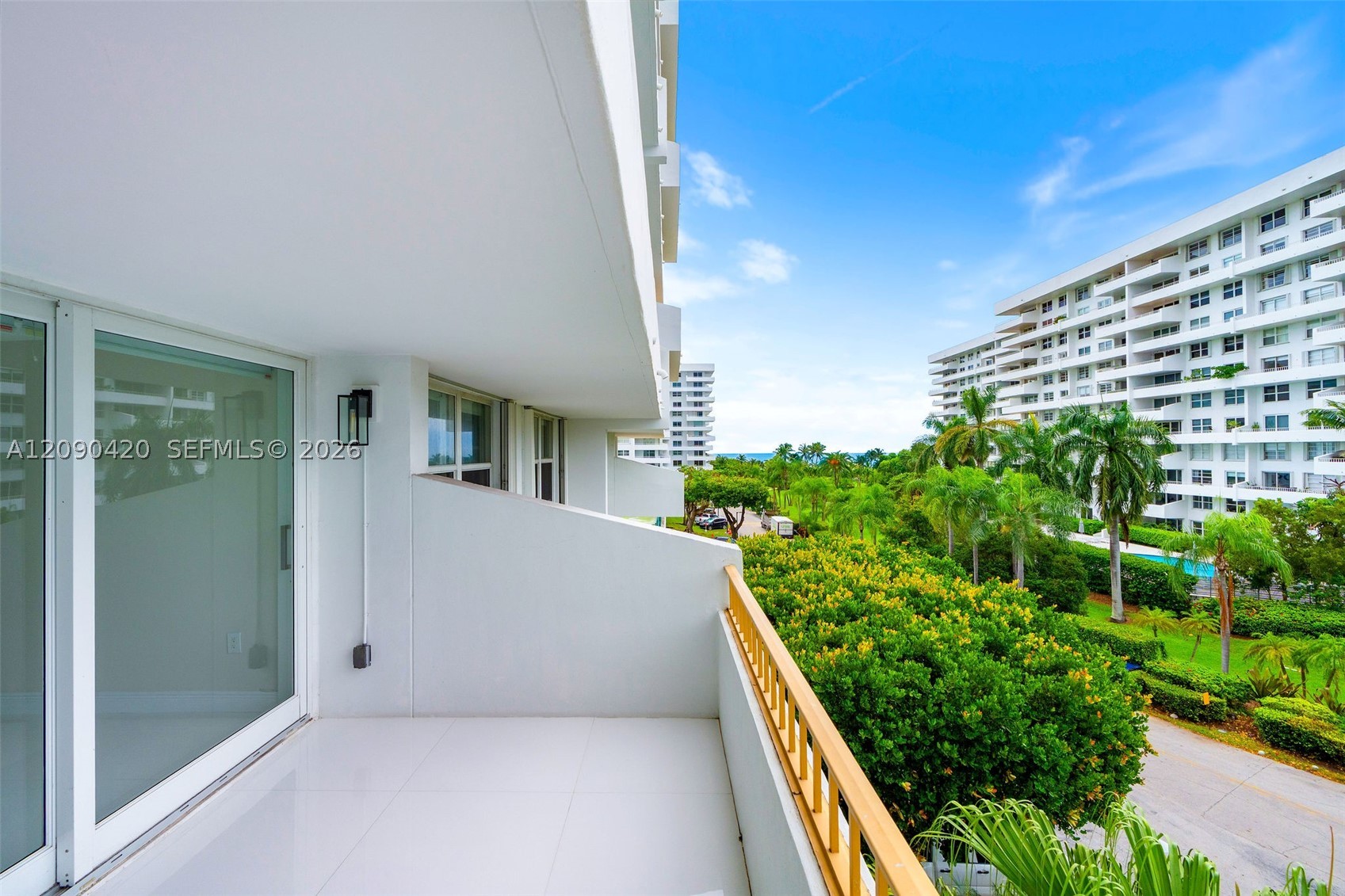 155 Ocean Lane Dr #413, Key Biscayne FL 33149