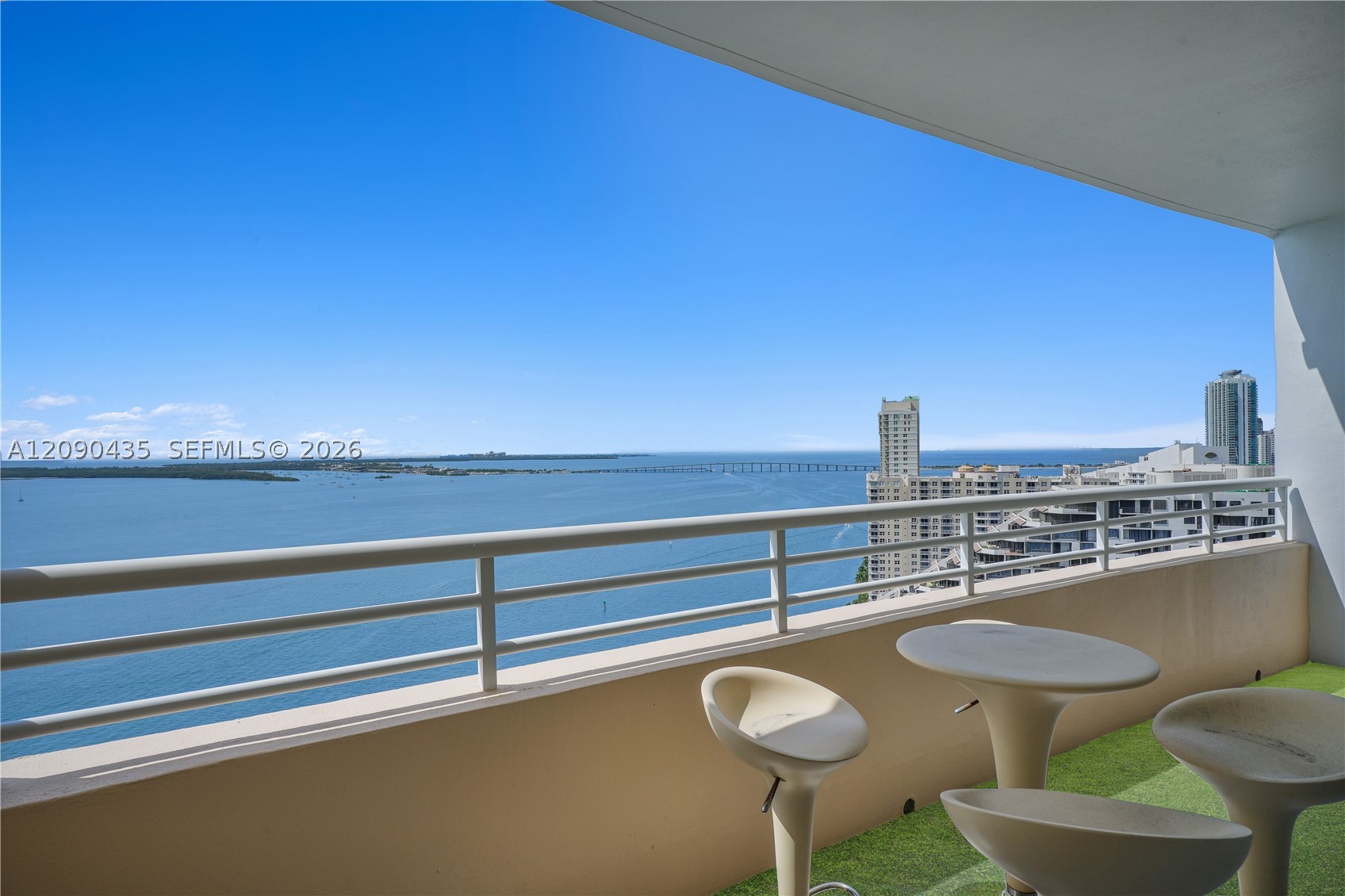 808 Brickell Key Dr #2506, Miami FL 33131