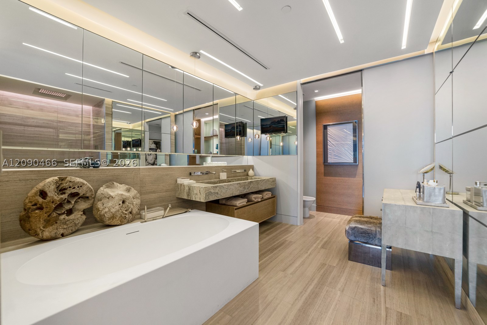 6799 Collins Ave #305, Miami Beach FL 33141