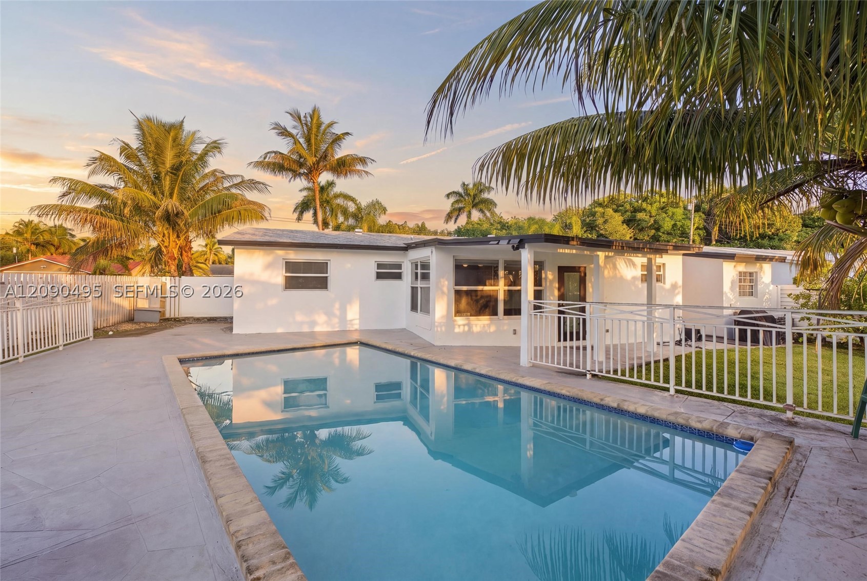 4540 SW 28th Ter, Dania Beach FL 33312