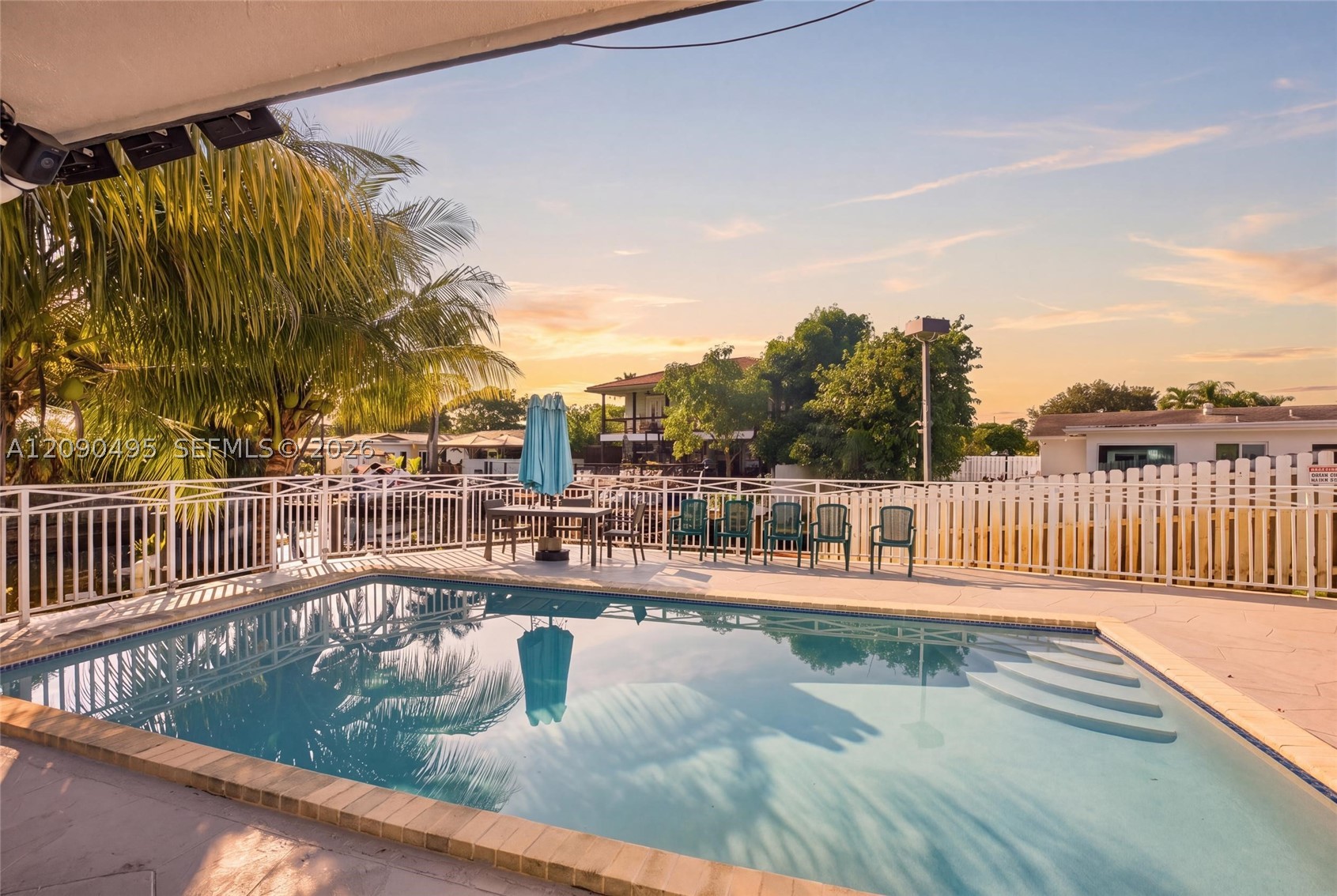 4540 SW 28th Ter, Dania Beach FL 33312