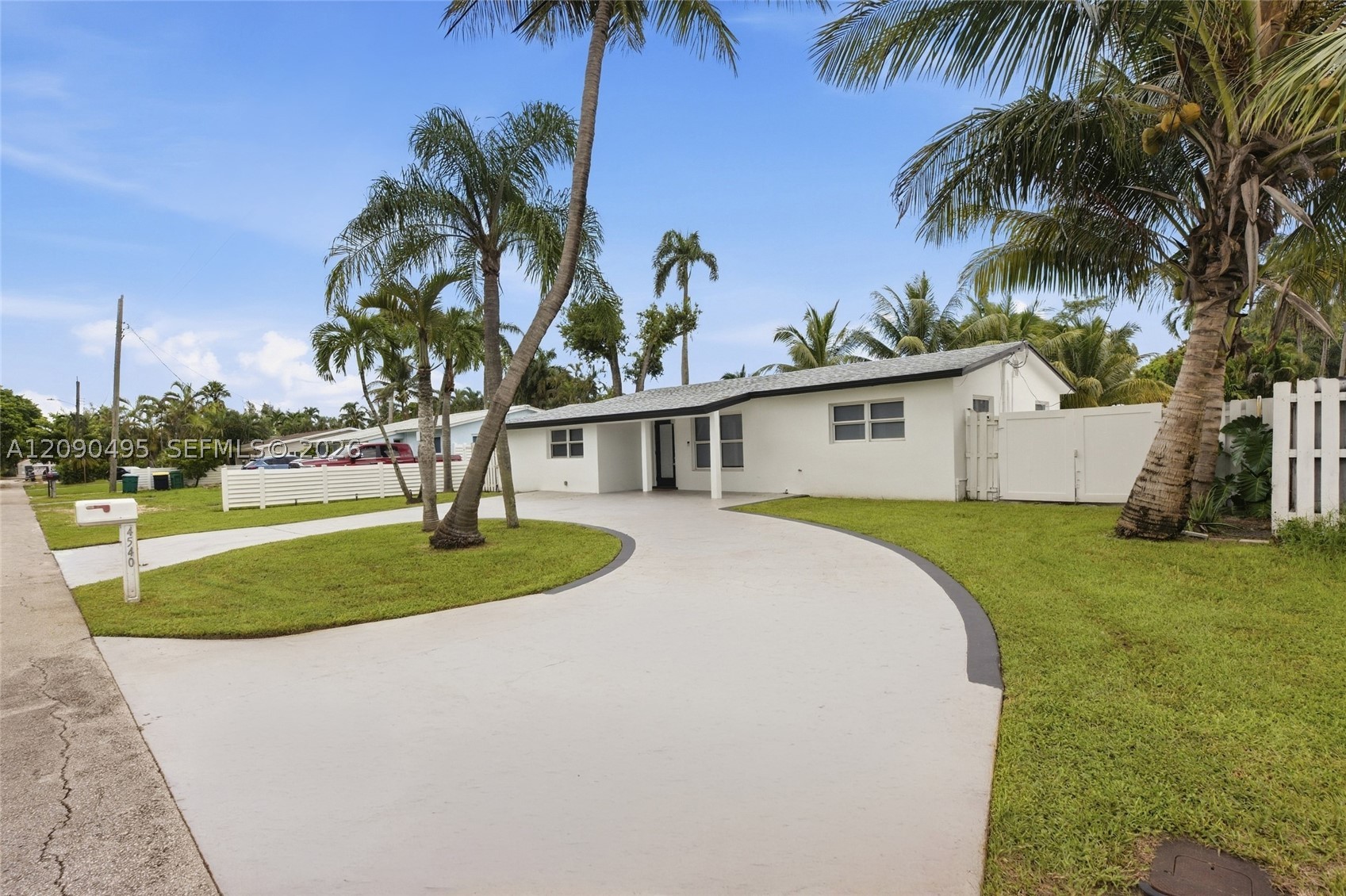 4540 SW 28th Ter, Dania Beach FL 33312