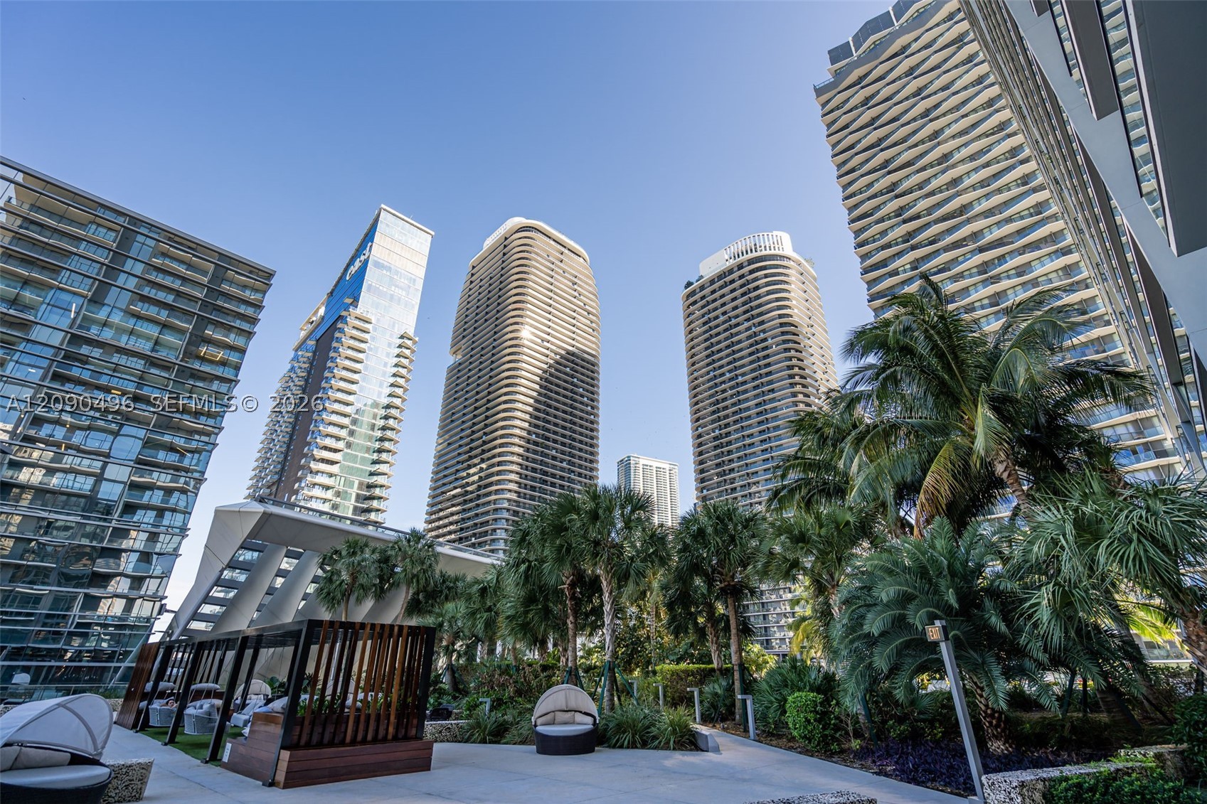 88 SW 7th St #1901, Miami FL 33130