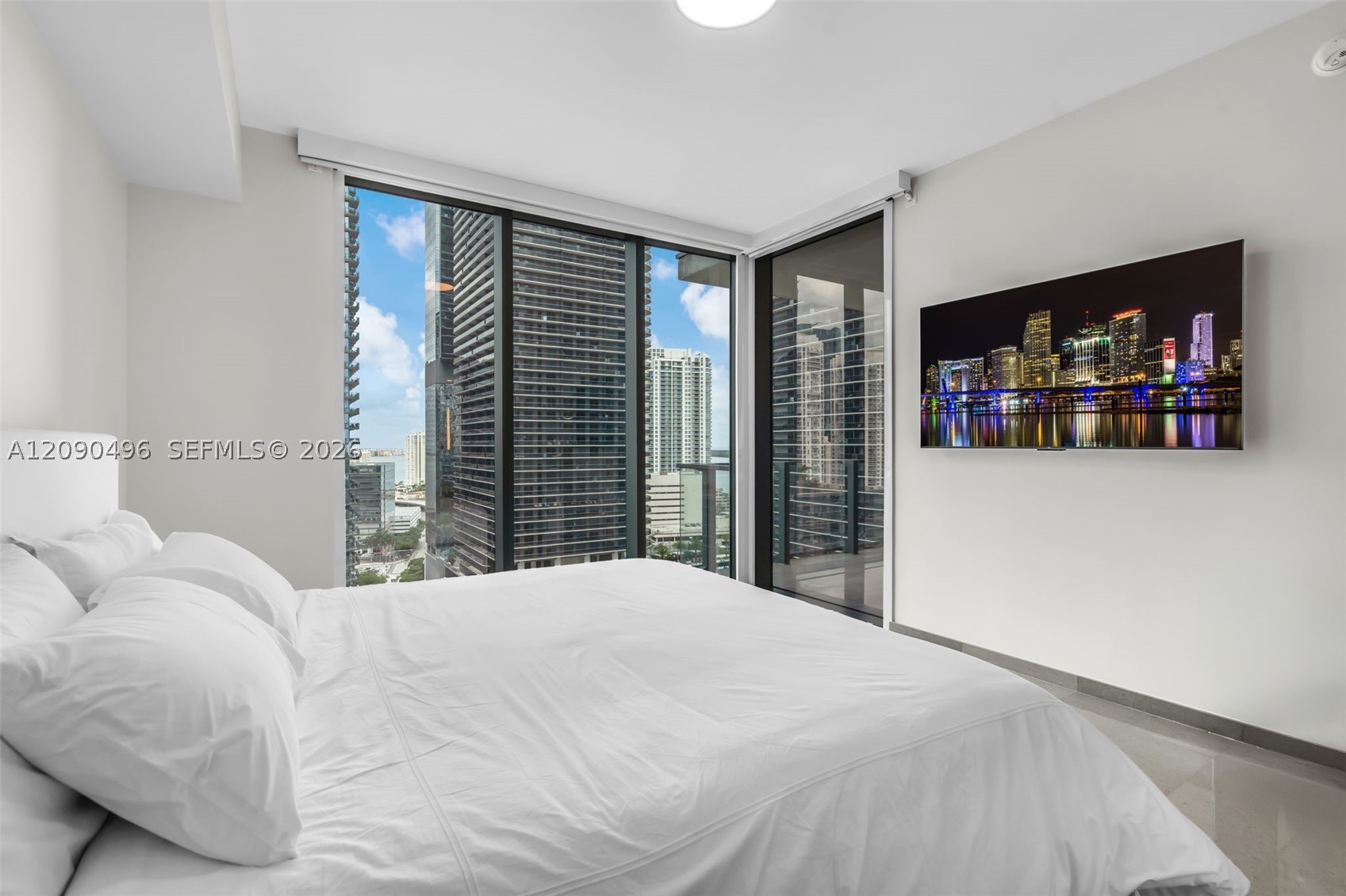 88 SW 7th St #1901, Miami FL 33130