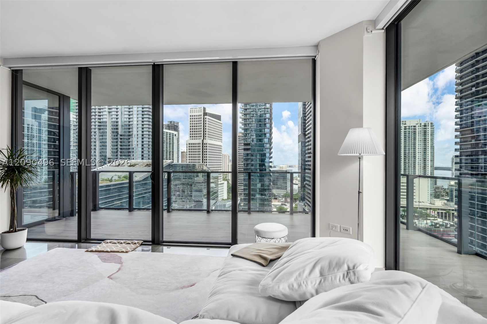 88 SW 7th St #1901, Miami FL 33130