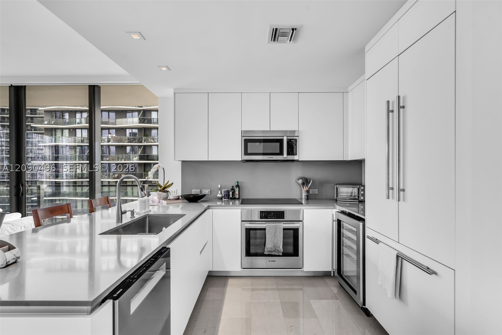 88 SW 7th St #1901, Miami FL 33130