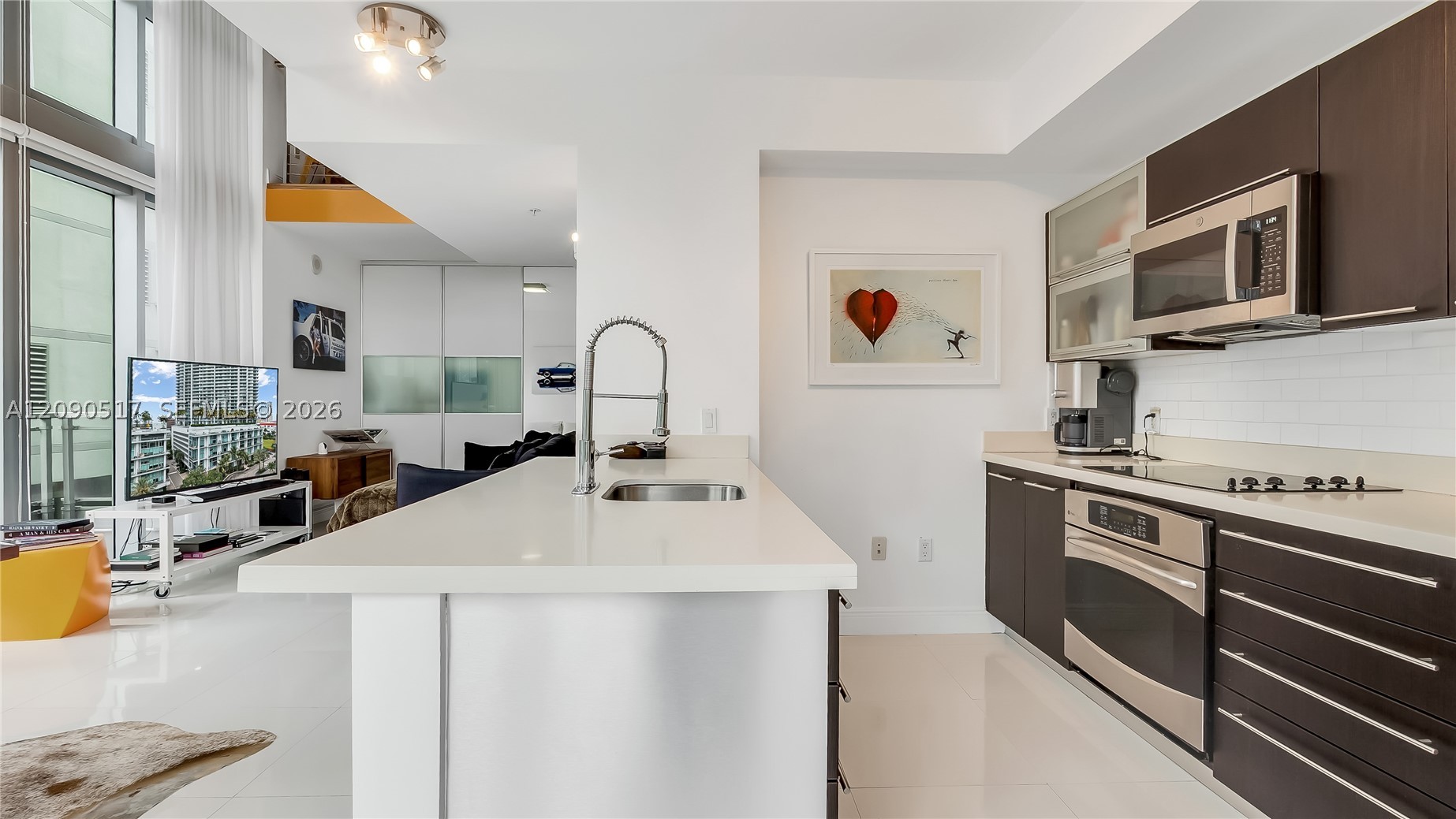 90 SW 3rd St #308, Miami FL 33130