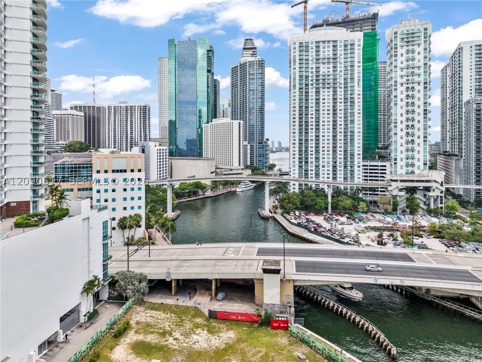 90 SW 3rd St #308, Miami FL 33130