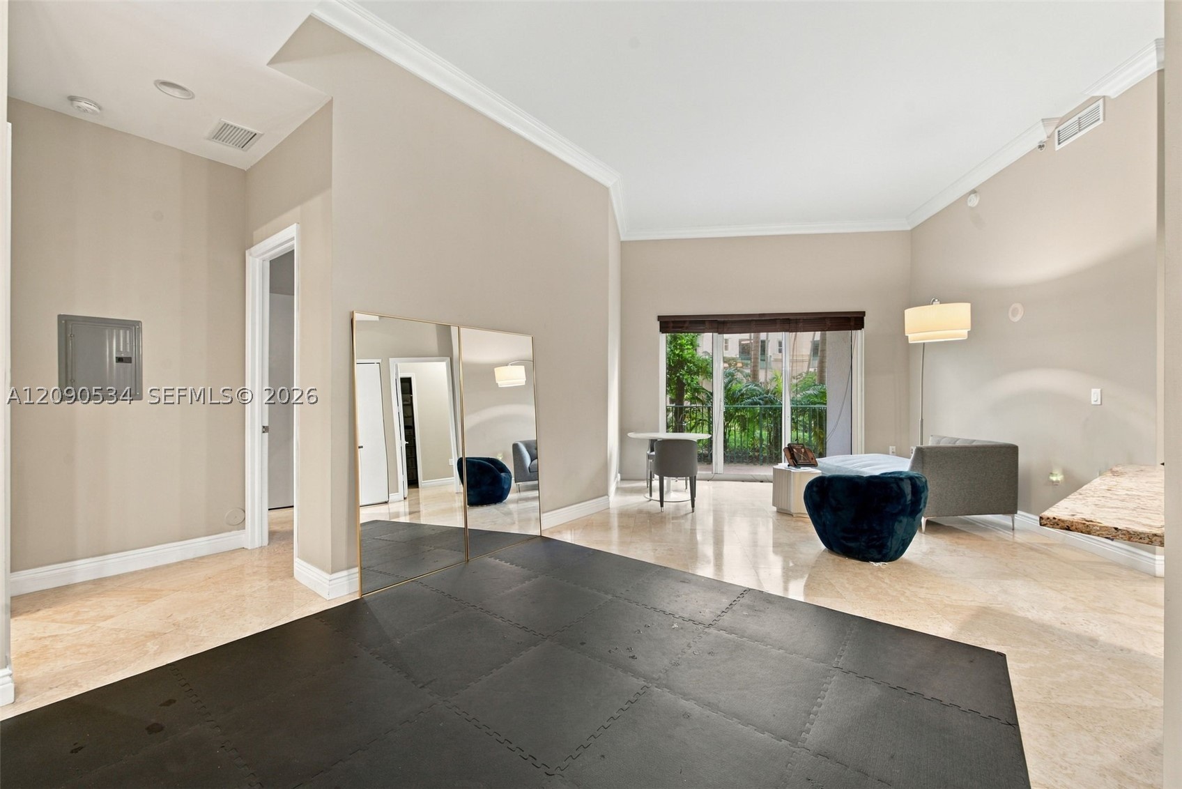 19900 E Country Club Dr #116, Aventura FL 33180
