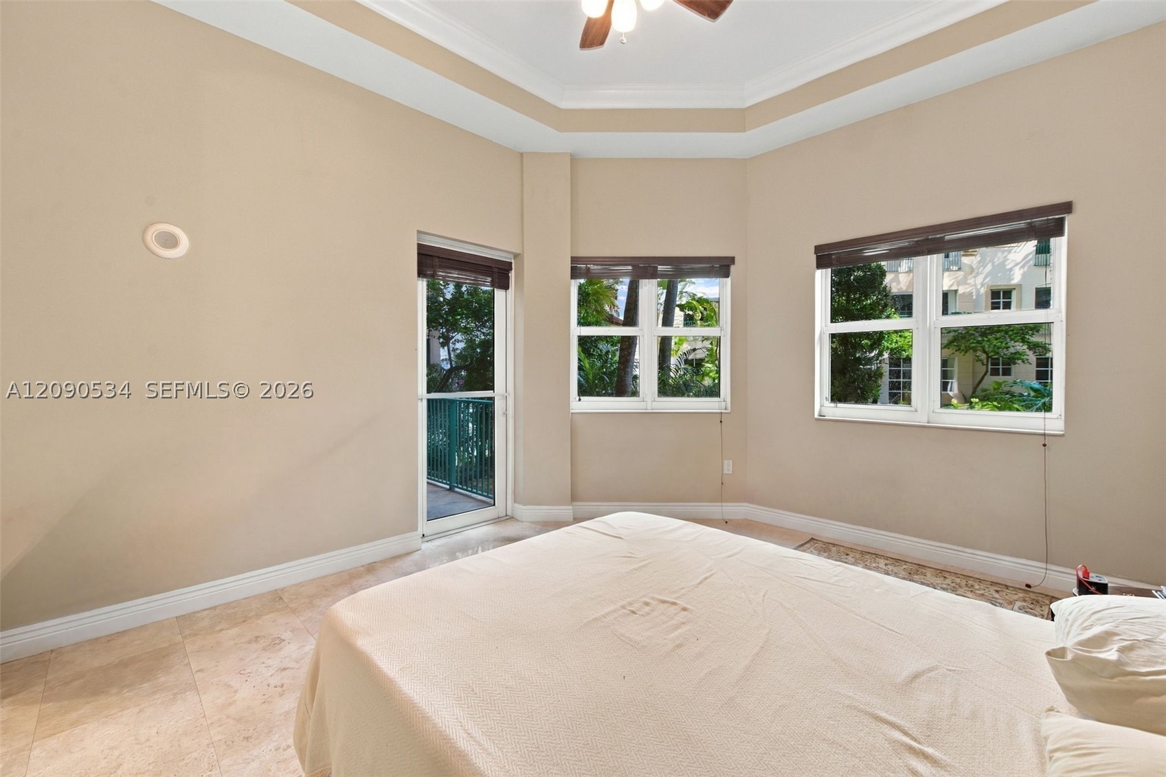 19900 E Country Club Dr #116, Aventura FL 33180