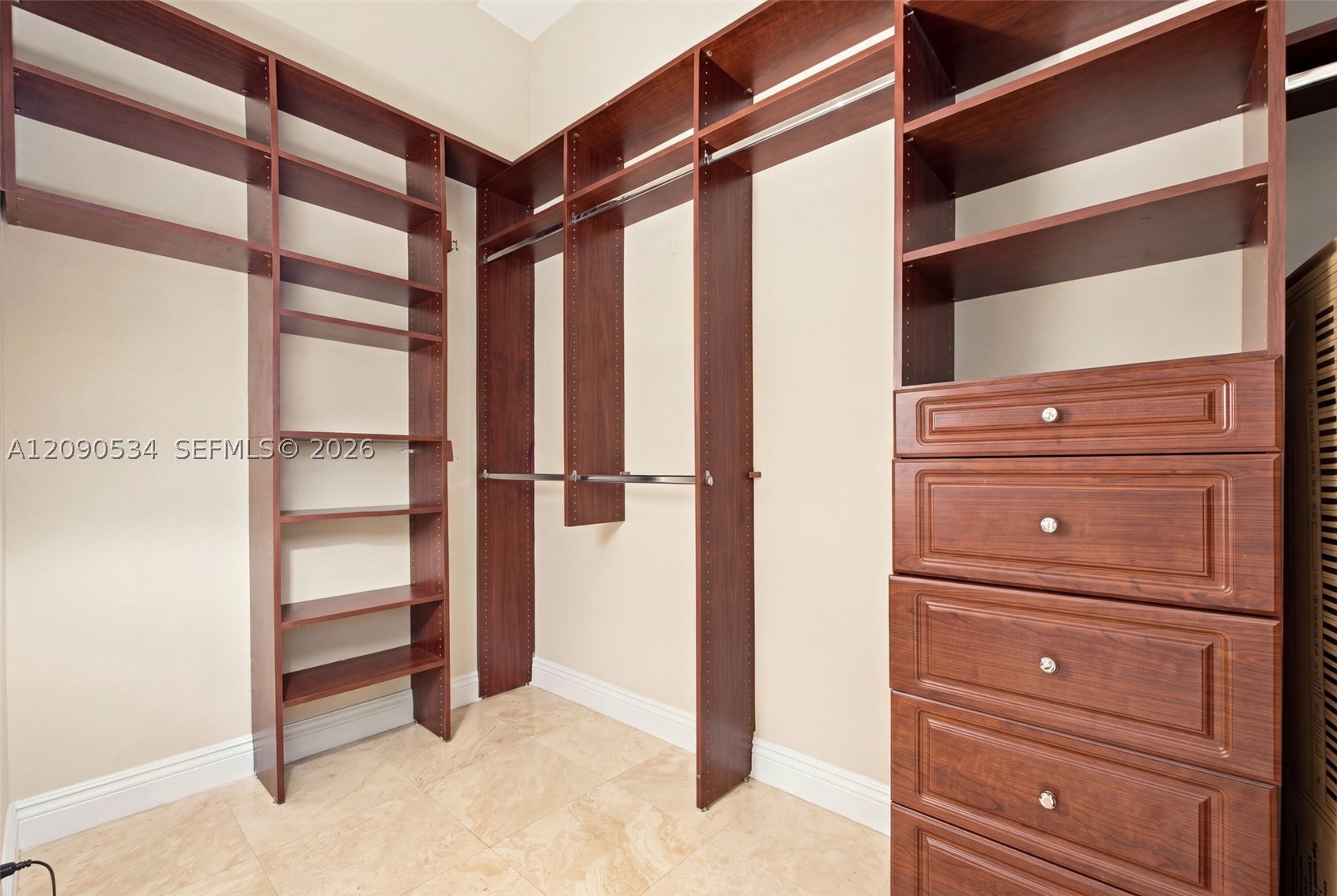 19900 E Country Club Dr #116, Aventura FL 33180