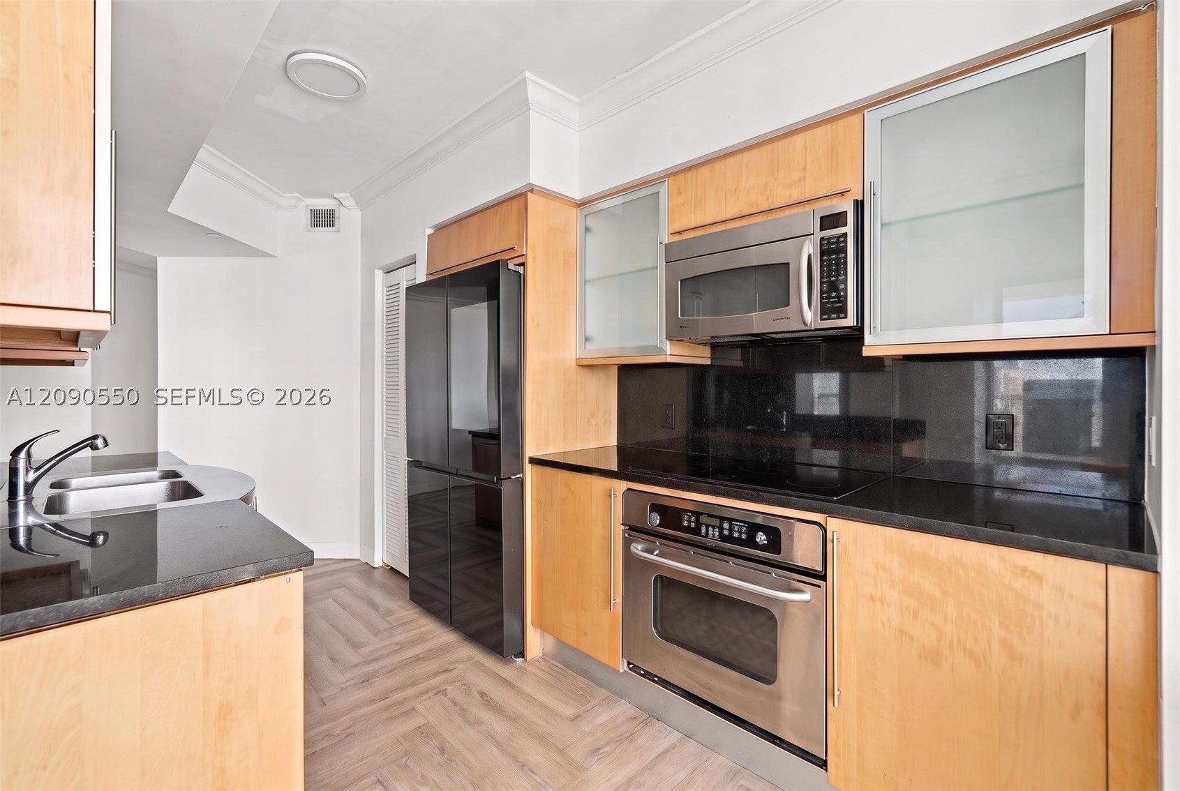 6365 Collins Ave #1103, Miami Beach FL 33141