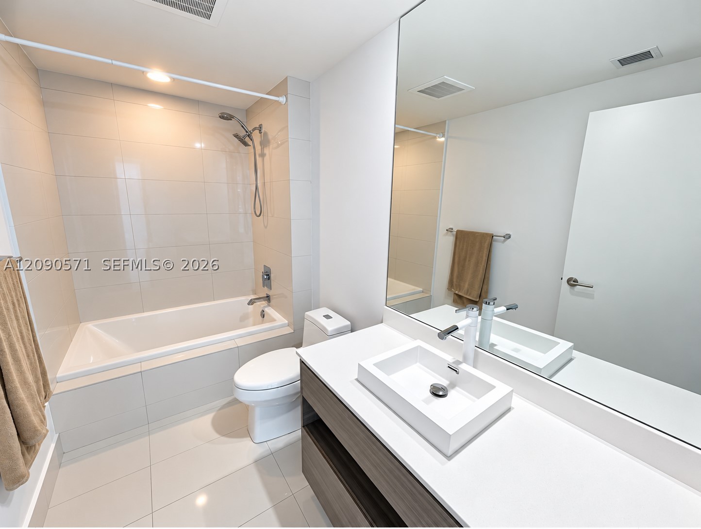 1100 S Miami Ave #1406, Miami FL 33130