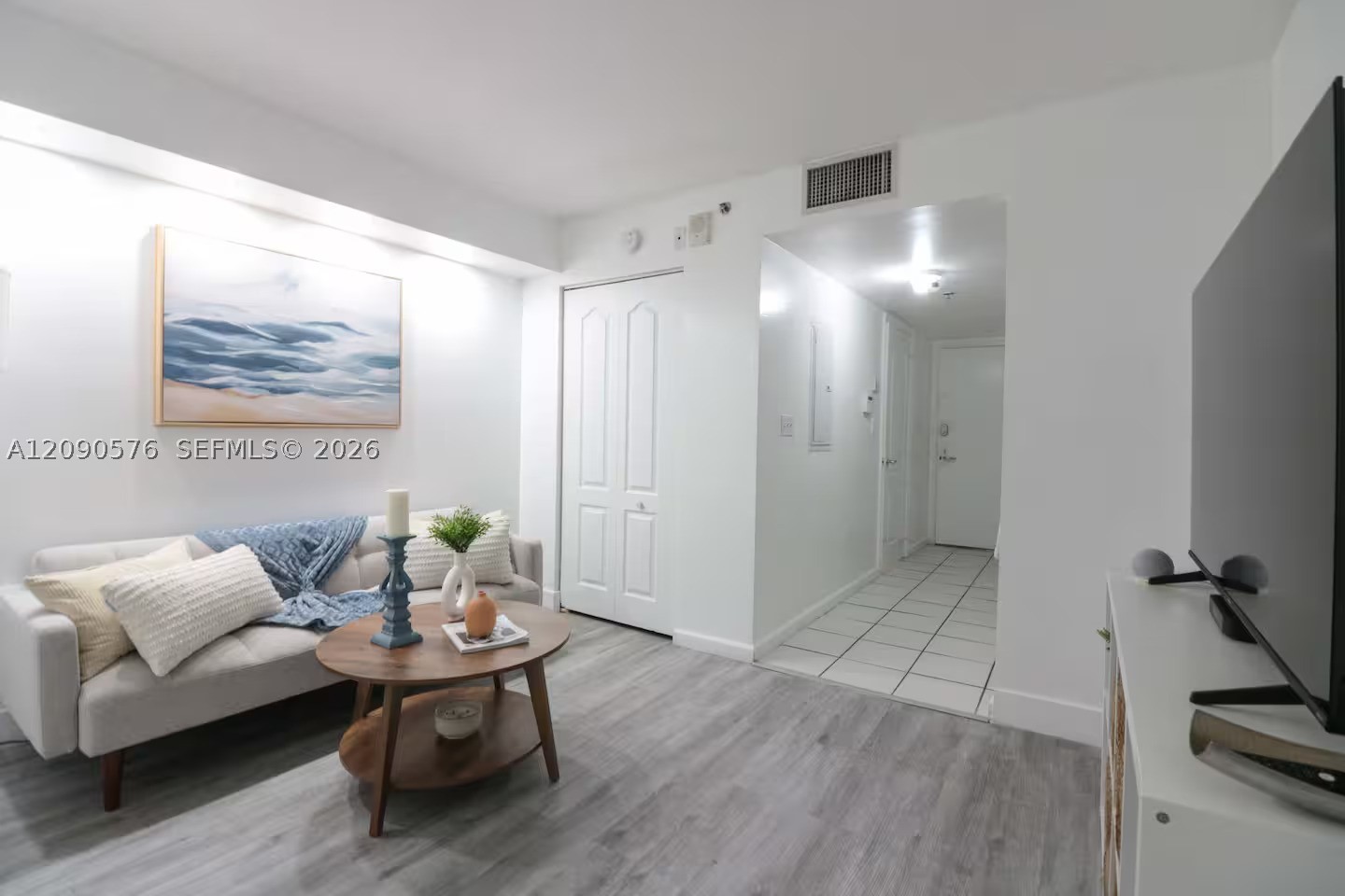1200 Brickell Bay Dr #2016, Miami FL 33131