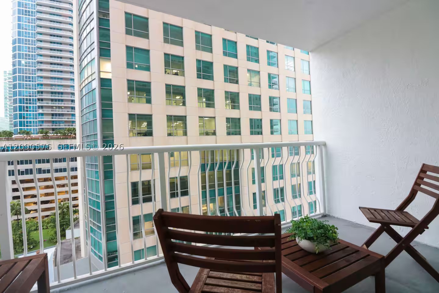 1200 Brickell Bay Dr #2016, Miami FL 33131