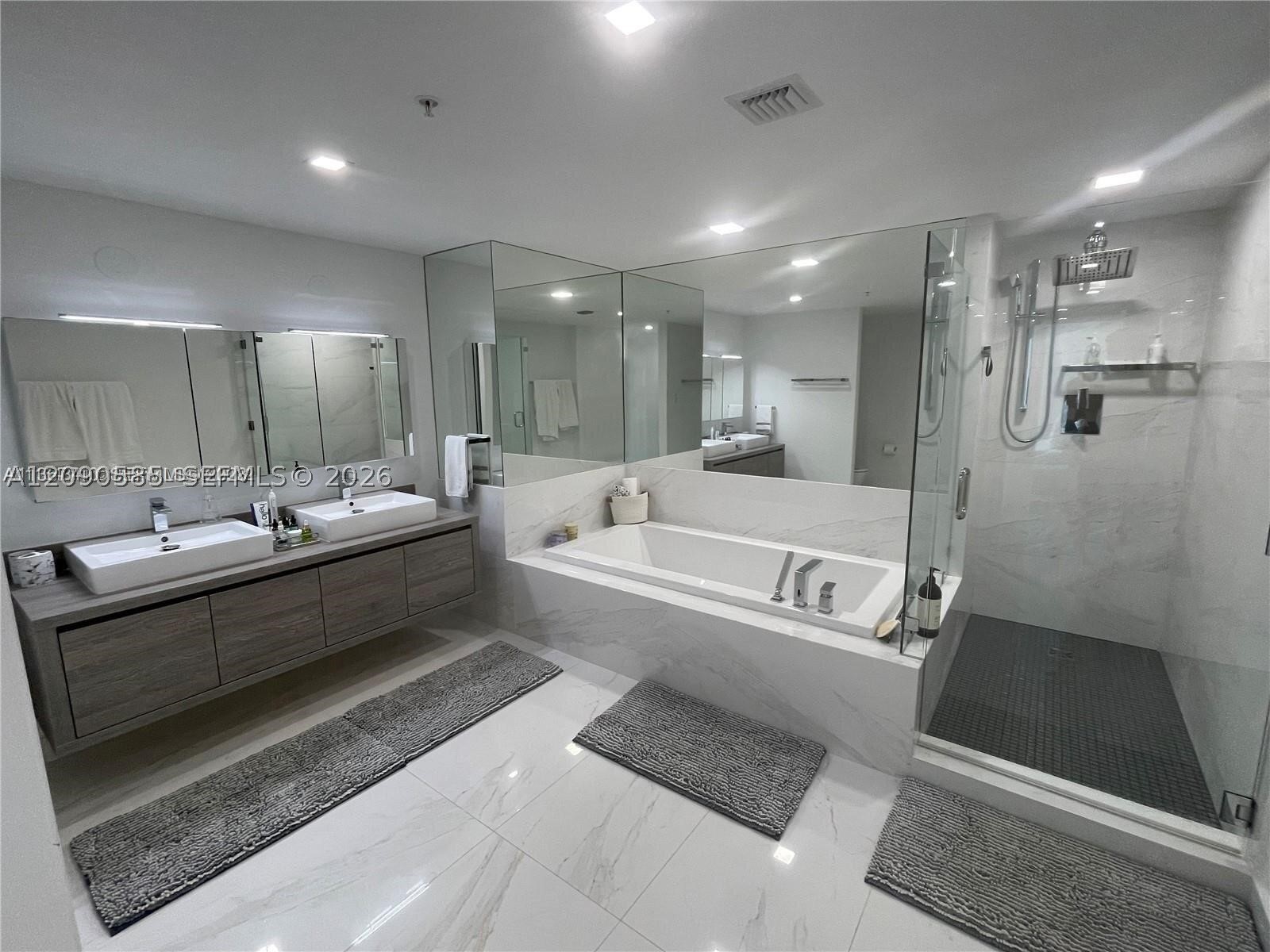 400 Sunny Isles Blvd #1719, Sunny Isles Beach FL 33160