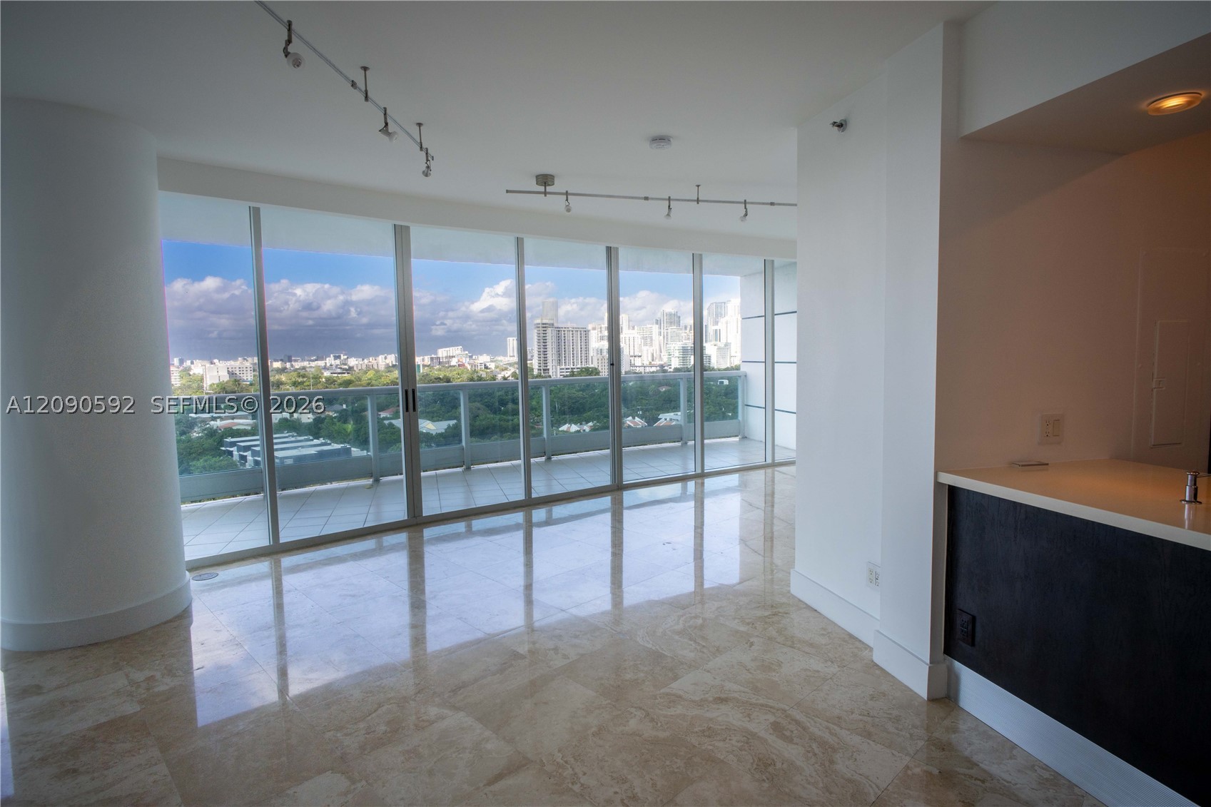 2127 SE Brickell Ave #1406, Miami FL 33129