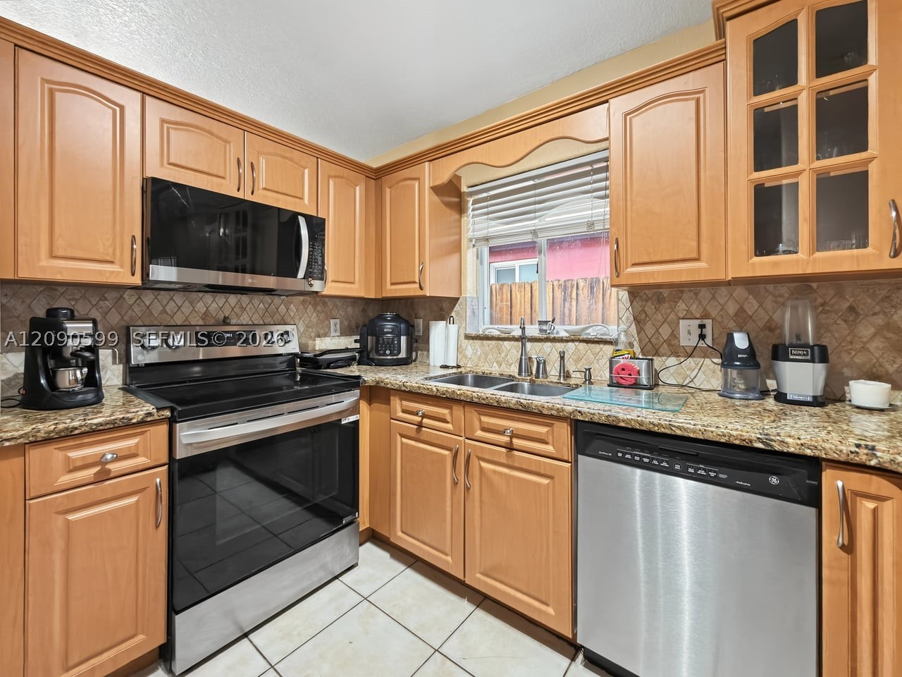 12711 NW 99th Pl, Hialeah Gardens FL 33018