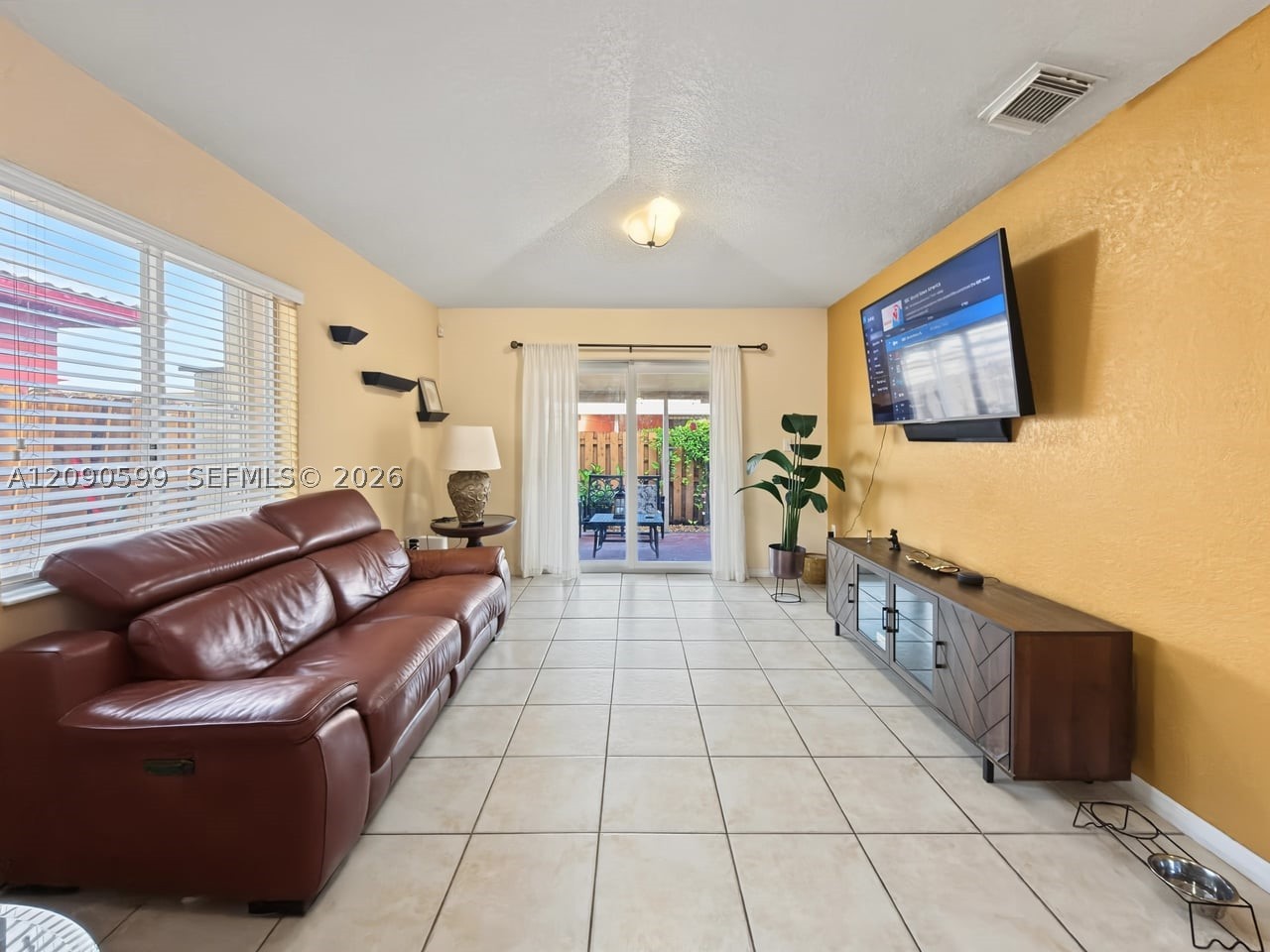 12711 NW 99th Pl, Hialeah Gardens FL 33018