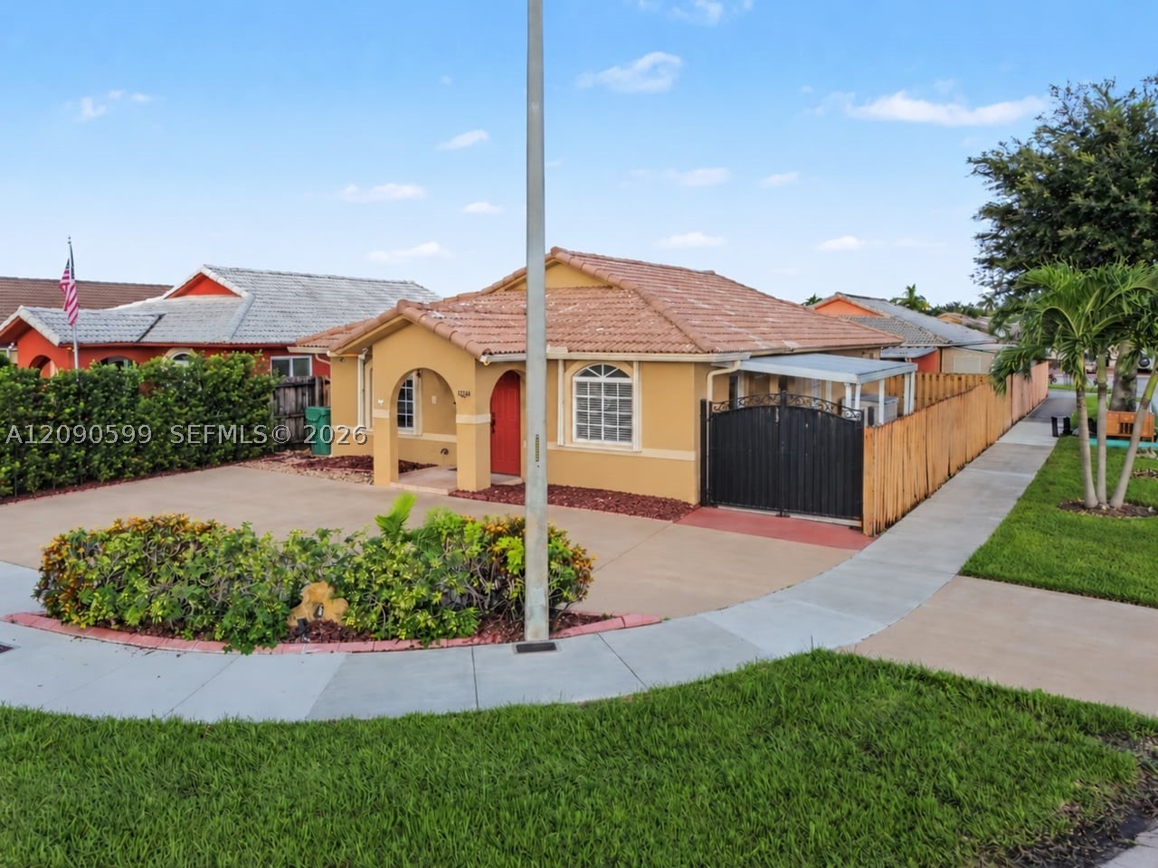 12711 NW 99th Pl, Hialeah Gardens FL 33018