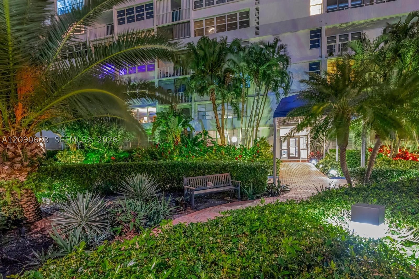 Fort Lauderdale FL 33304 - A12090633