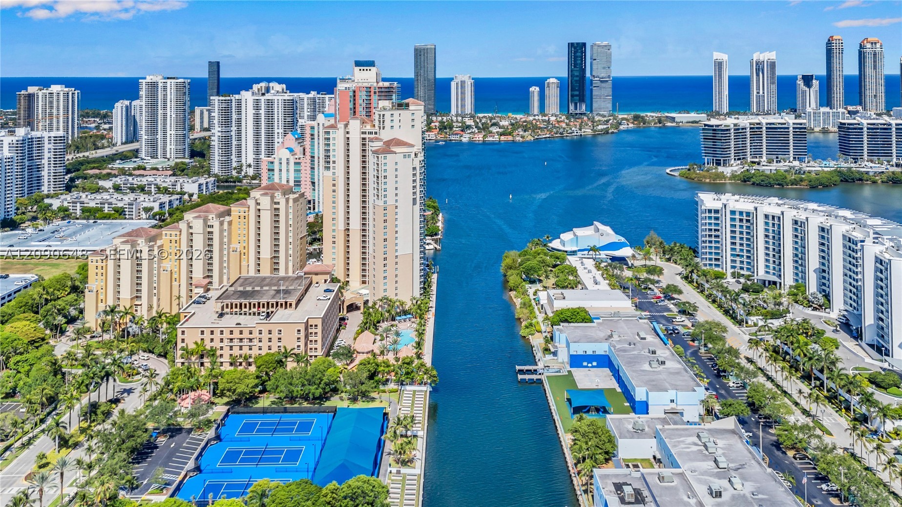 3330 NE 190th St #UPH11, Aventura FL 33180