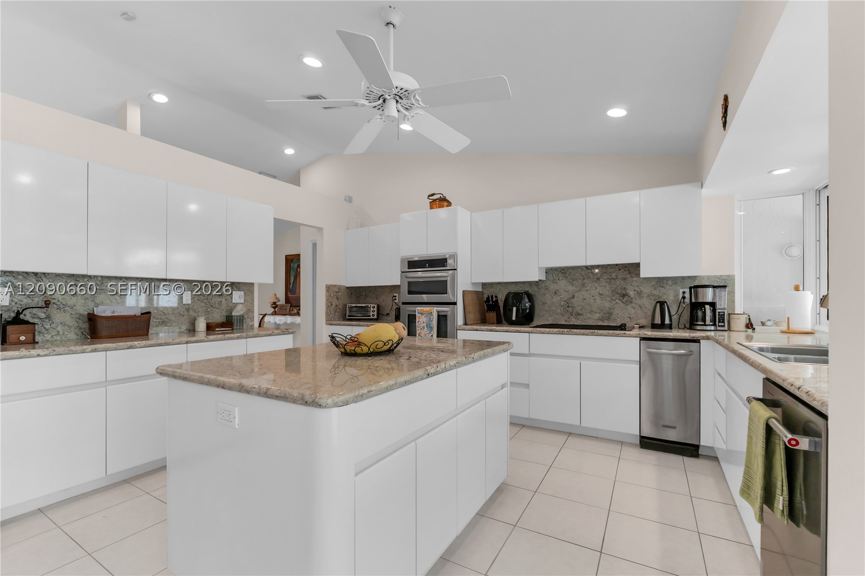 7915 SW 155th St, Palmetto Bay FL 33157