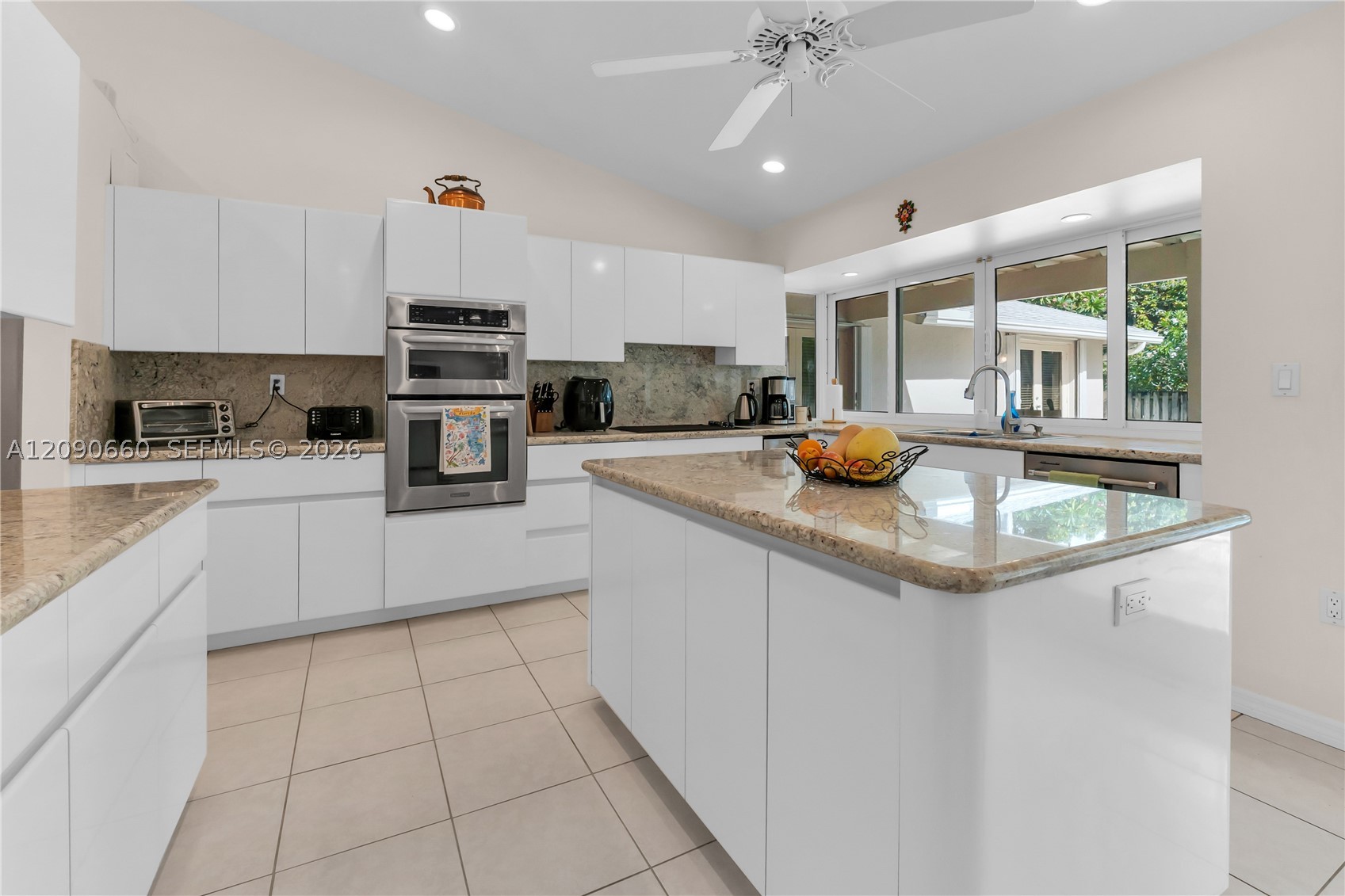 7915 SW 155th St, Palmetto Bay FL 33157