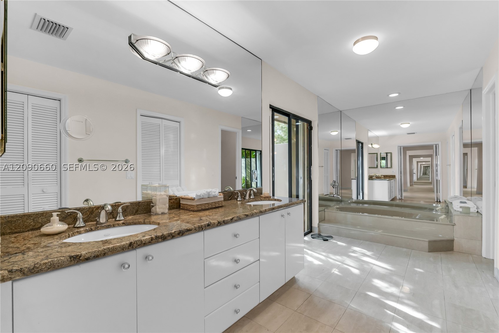 7915 SW 155th St, Palmetto Bay FL 33157