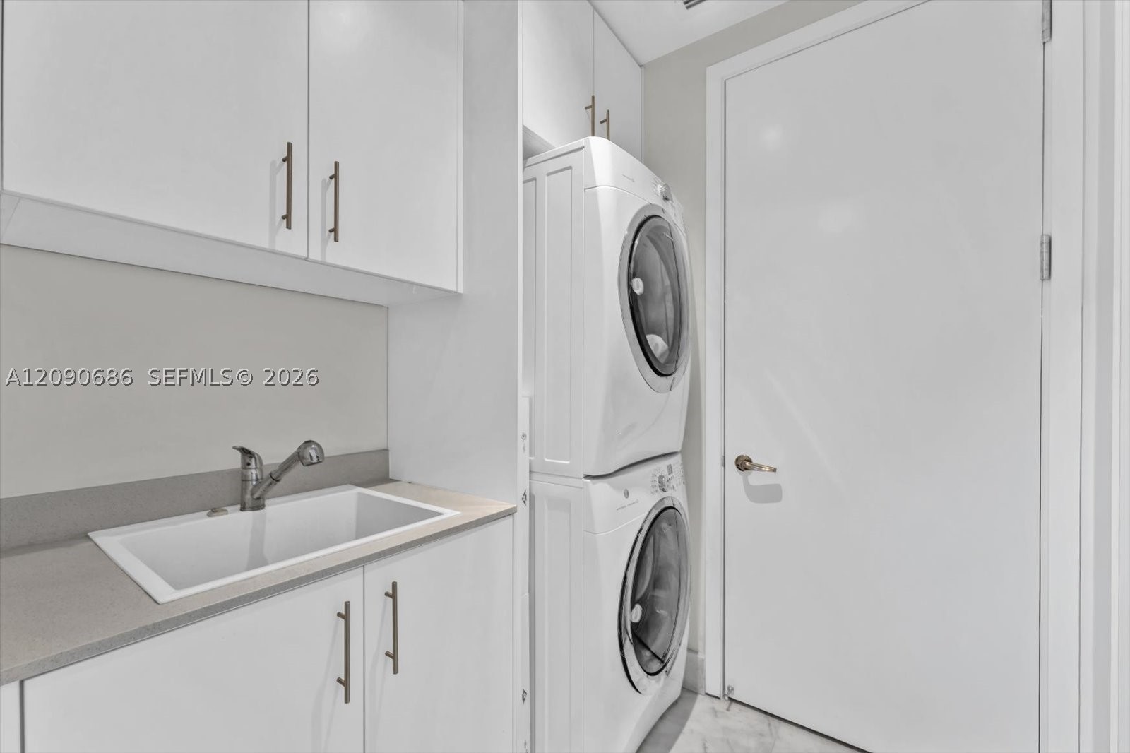 16901 Collins Ave #803, Sunny Isles Beach FL 33160