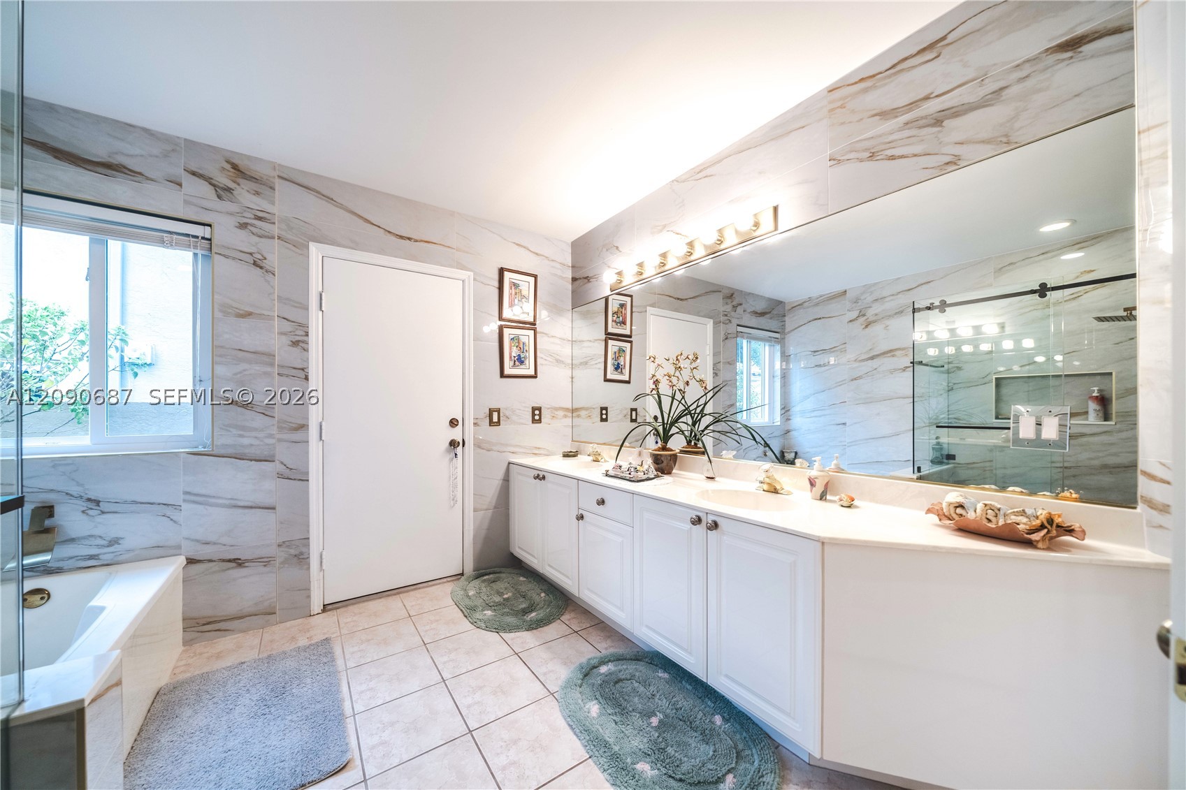 15935 NW 82nd Ct, Miami Lakes FL 33016