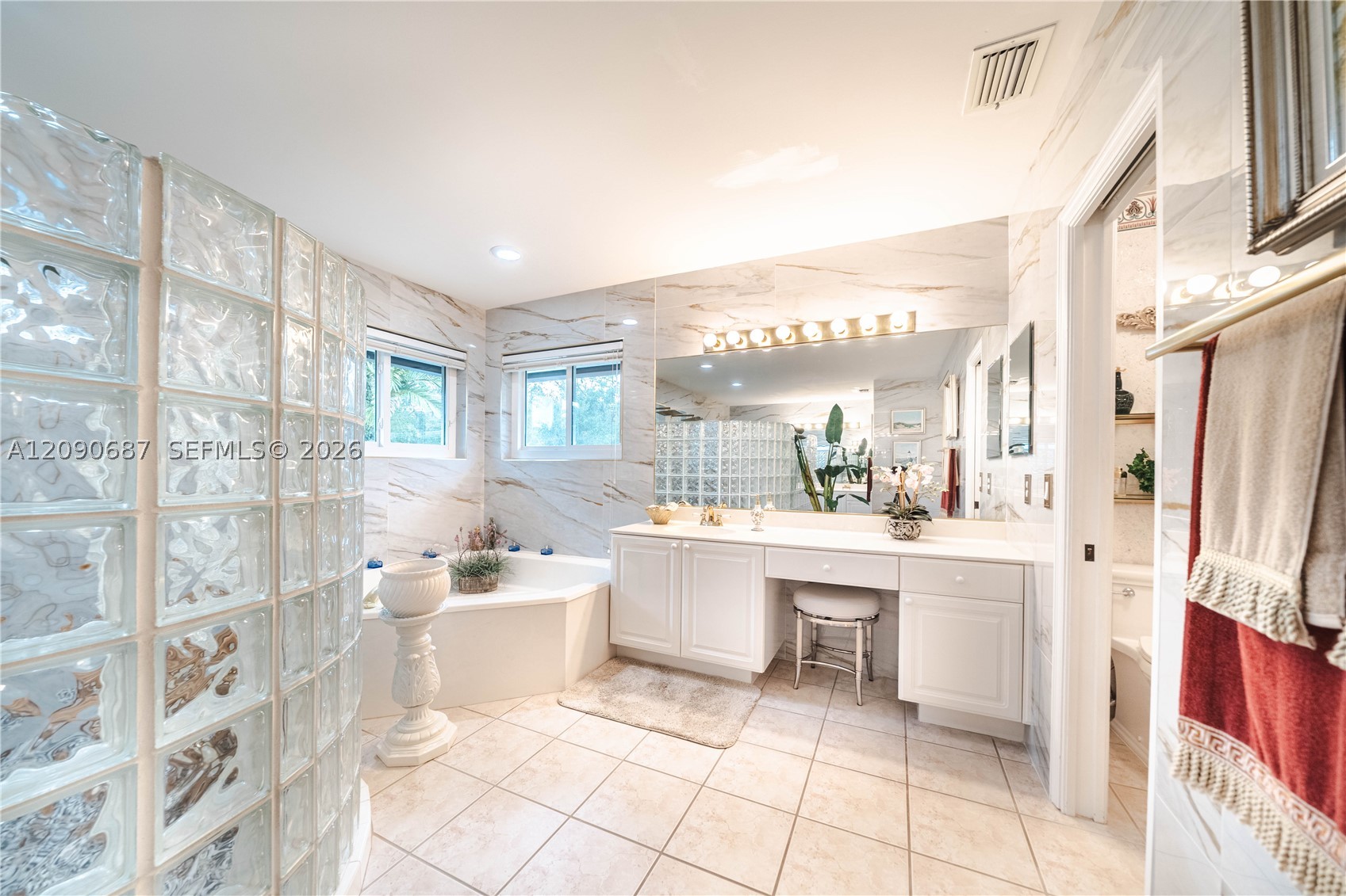 15935 NW 82nd Ct, Miami Lakes FL 33016