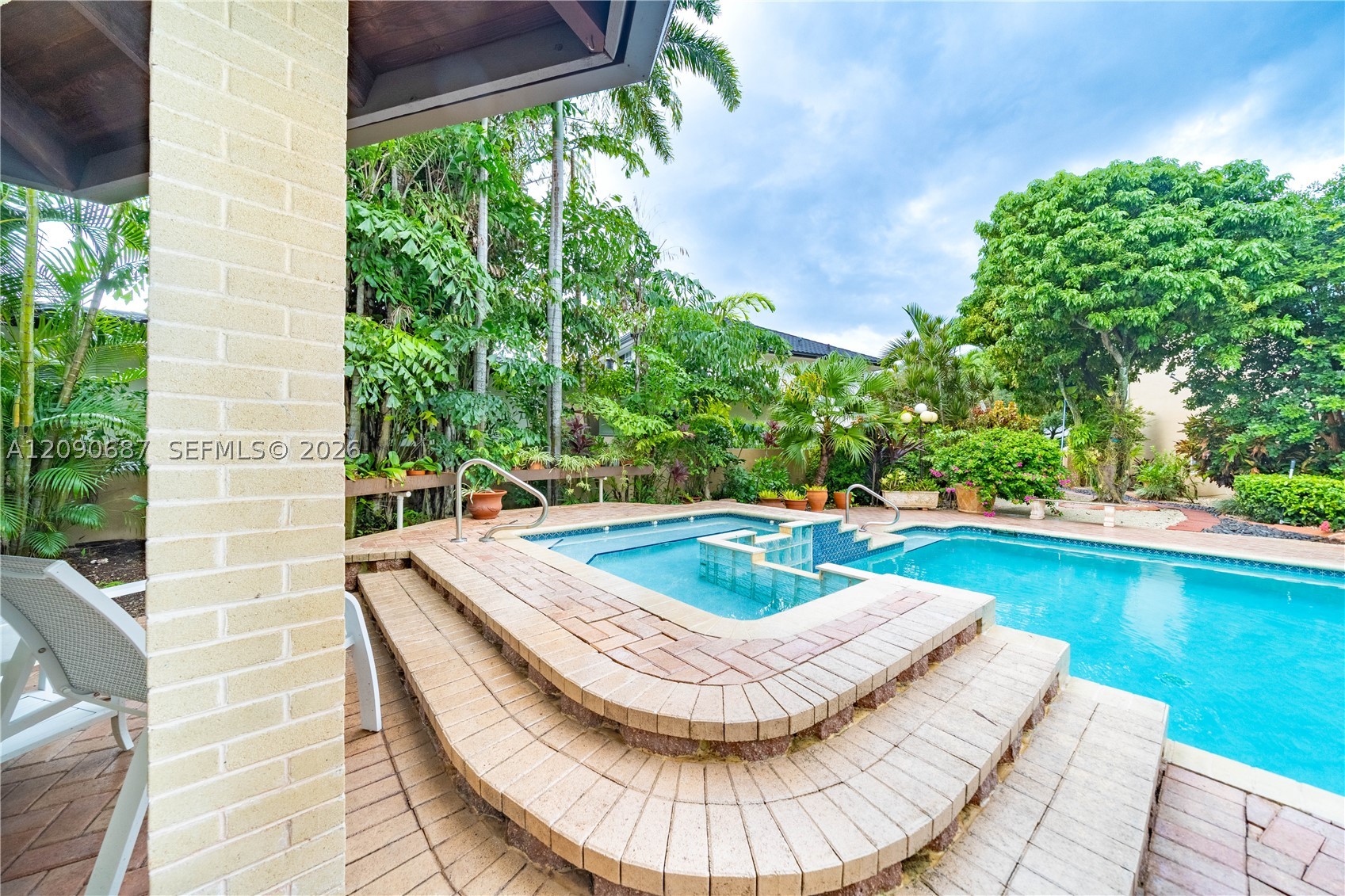15935 NW 82nd Ct, Miami Lakes FL 33016