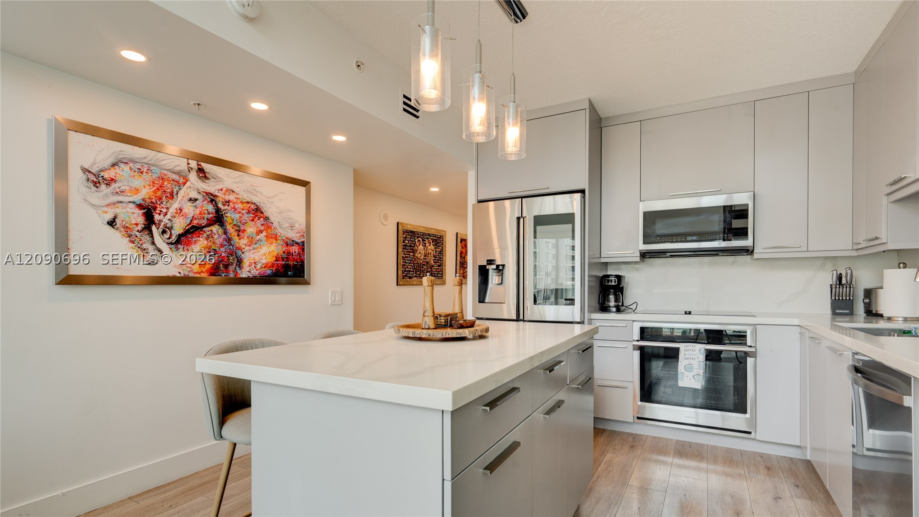 41 SE 5th St #2212, Miami FL 33131