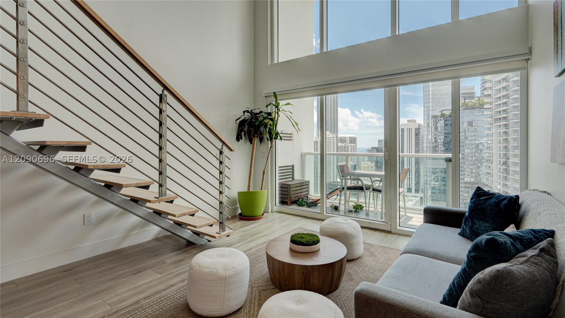 41 SE 5th St #2212, Miami FL 33131