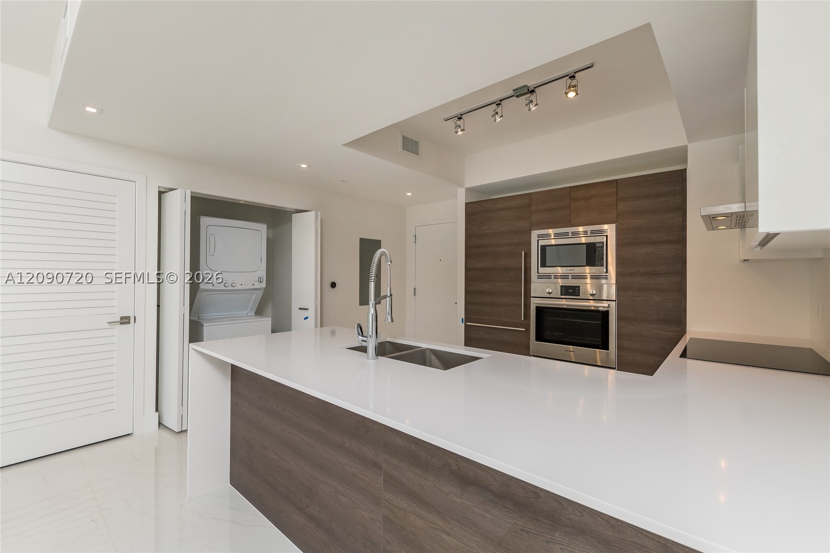 301 Altara Ave #734, Coral Gables FL 33146