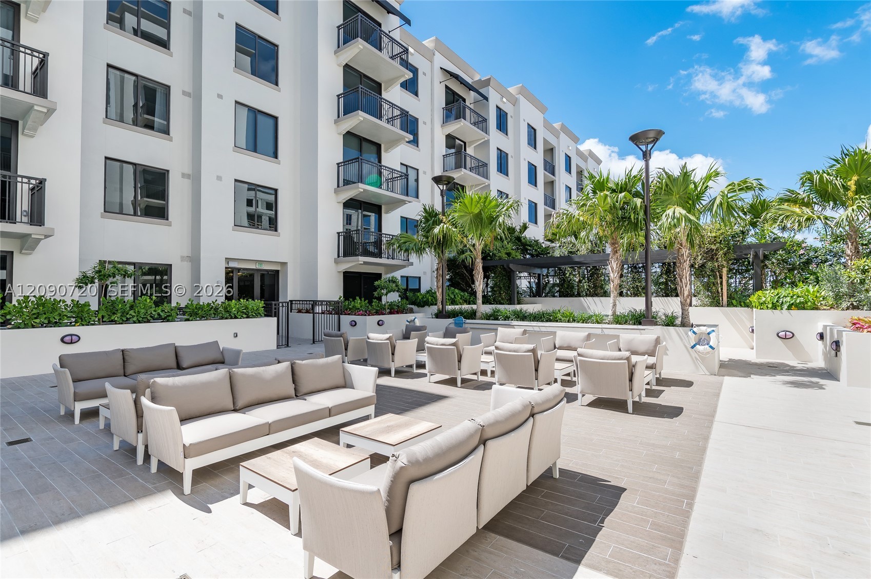 301 Altara Ave #734, Coral Gables FL 33146