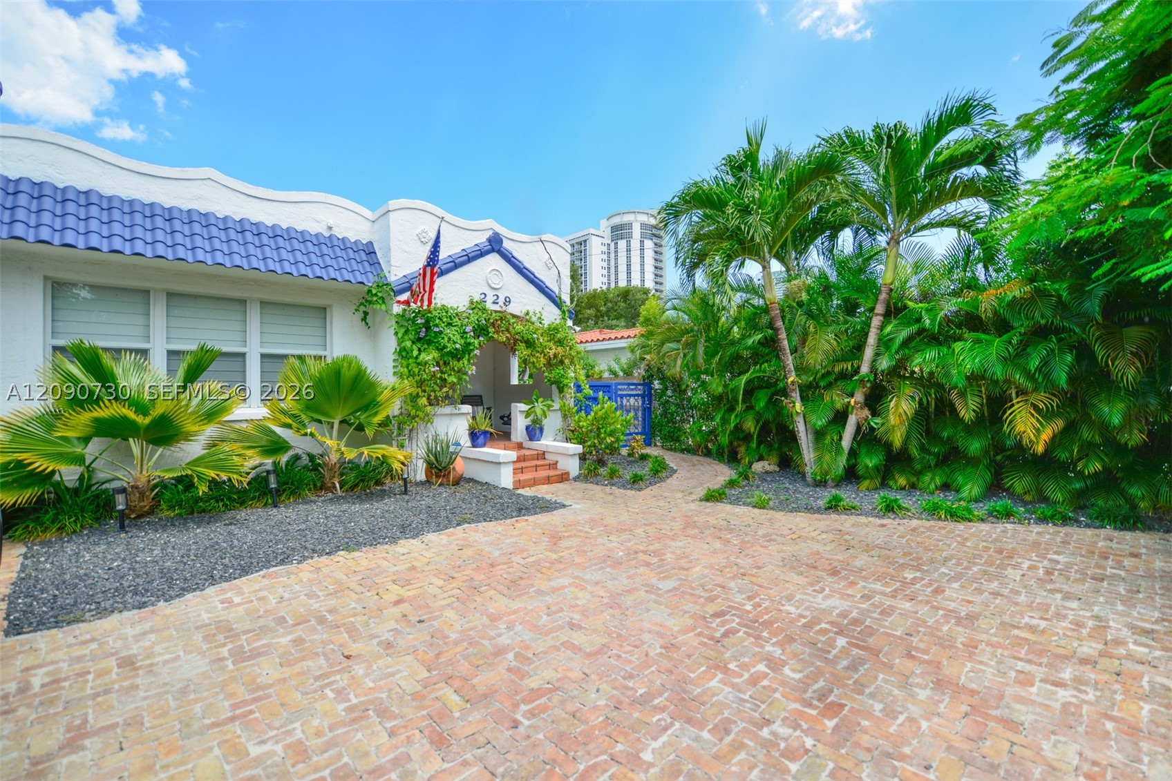 229 SW 19th Rd #., Miami FL 33129